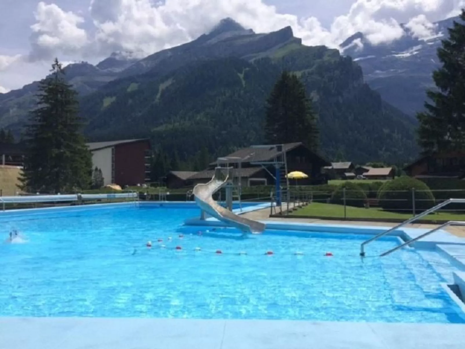 Authentisches Schweizer Alpenchalet aus dem 18. Jh.-Dedans