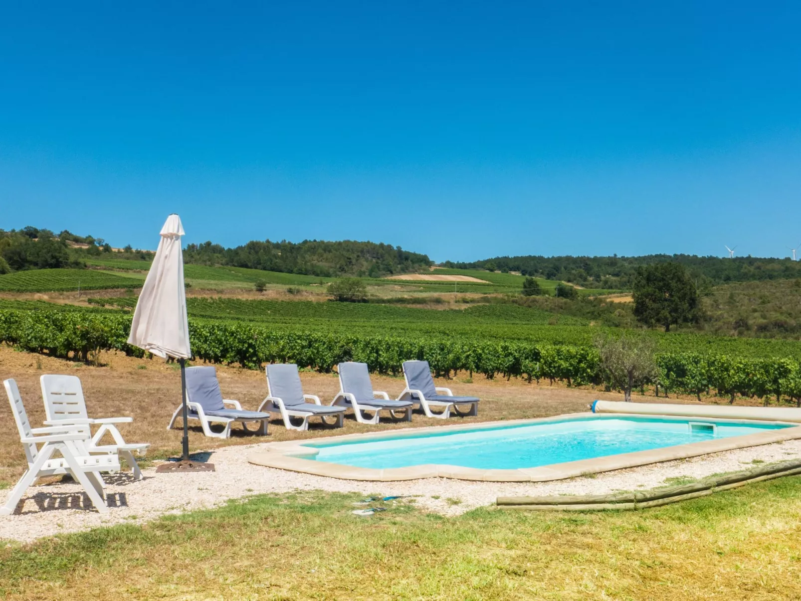 Mit eigenem Pool-Draußen