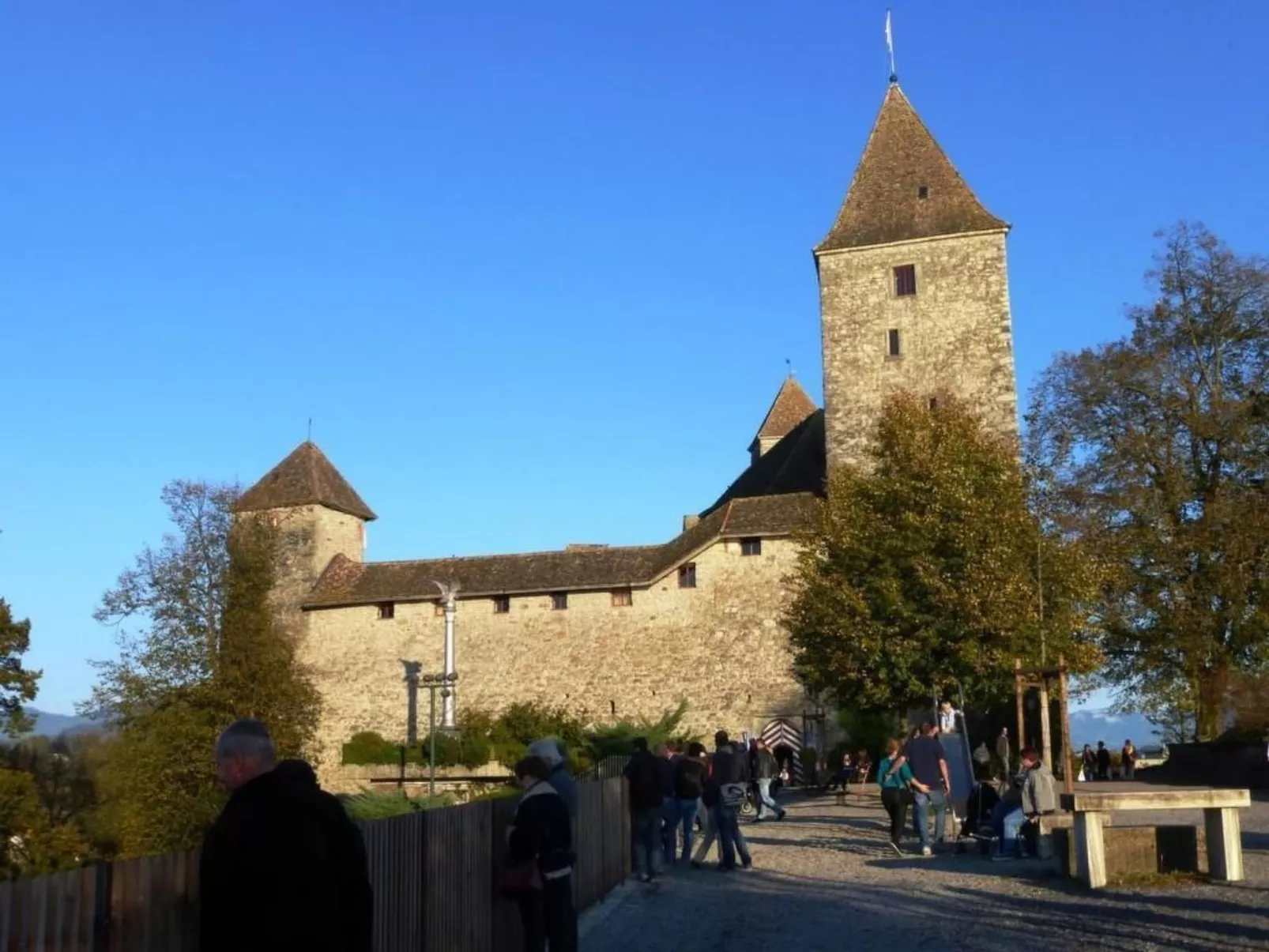 3-Zimmer Ferienwohnung Rapperswil am Zürichsee-Draußen