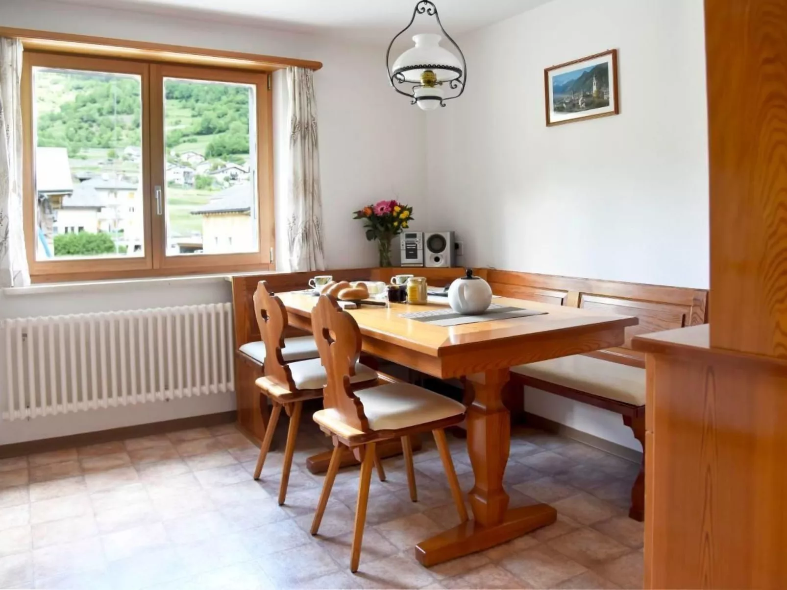 Sonnige 2.5-Zimmer Wohnung an ruhiger Lage-Dedans