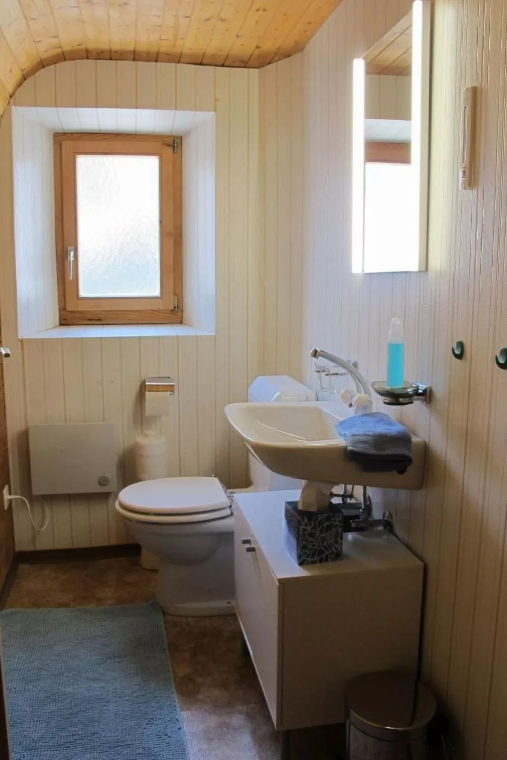 Tgesa Mitgel - ein Haus mit Charakter-Dedans