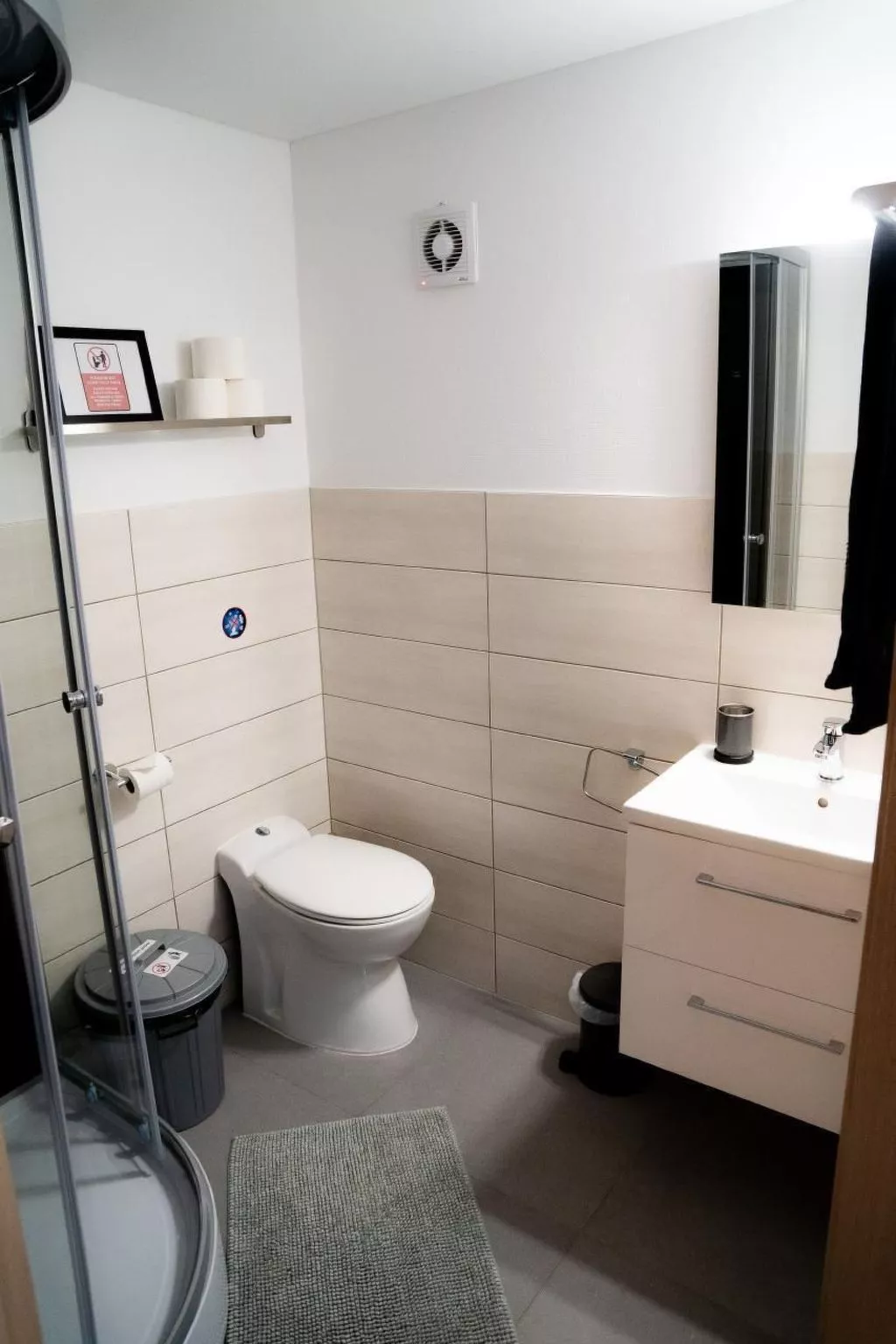 Cozy Accomodation Retreat for Families-Dedans