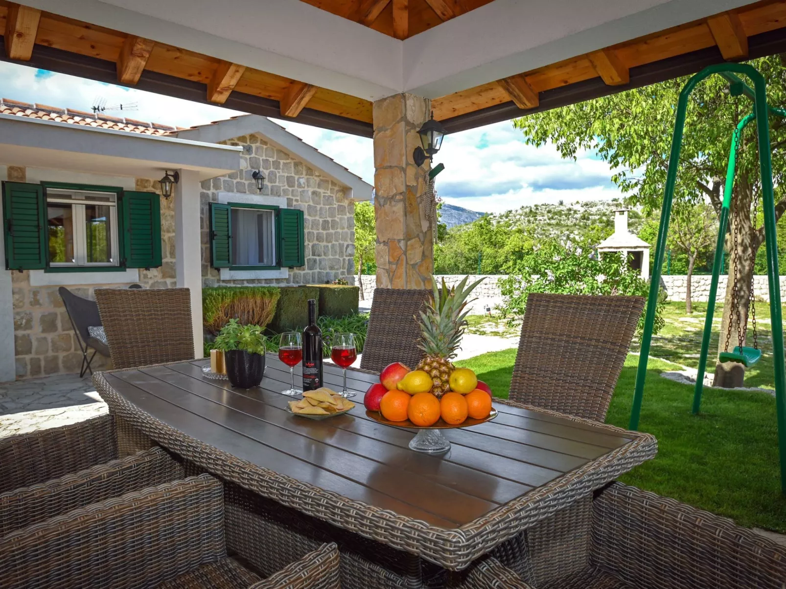 Freistehendes Ferienhaus in Duge Njive mit Privatem Pool-Inside