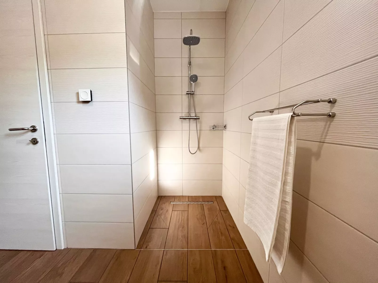 Villa 'Zara Bella Vista-Drinnen