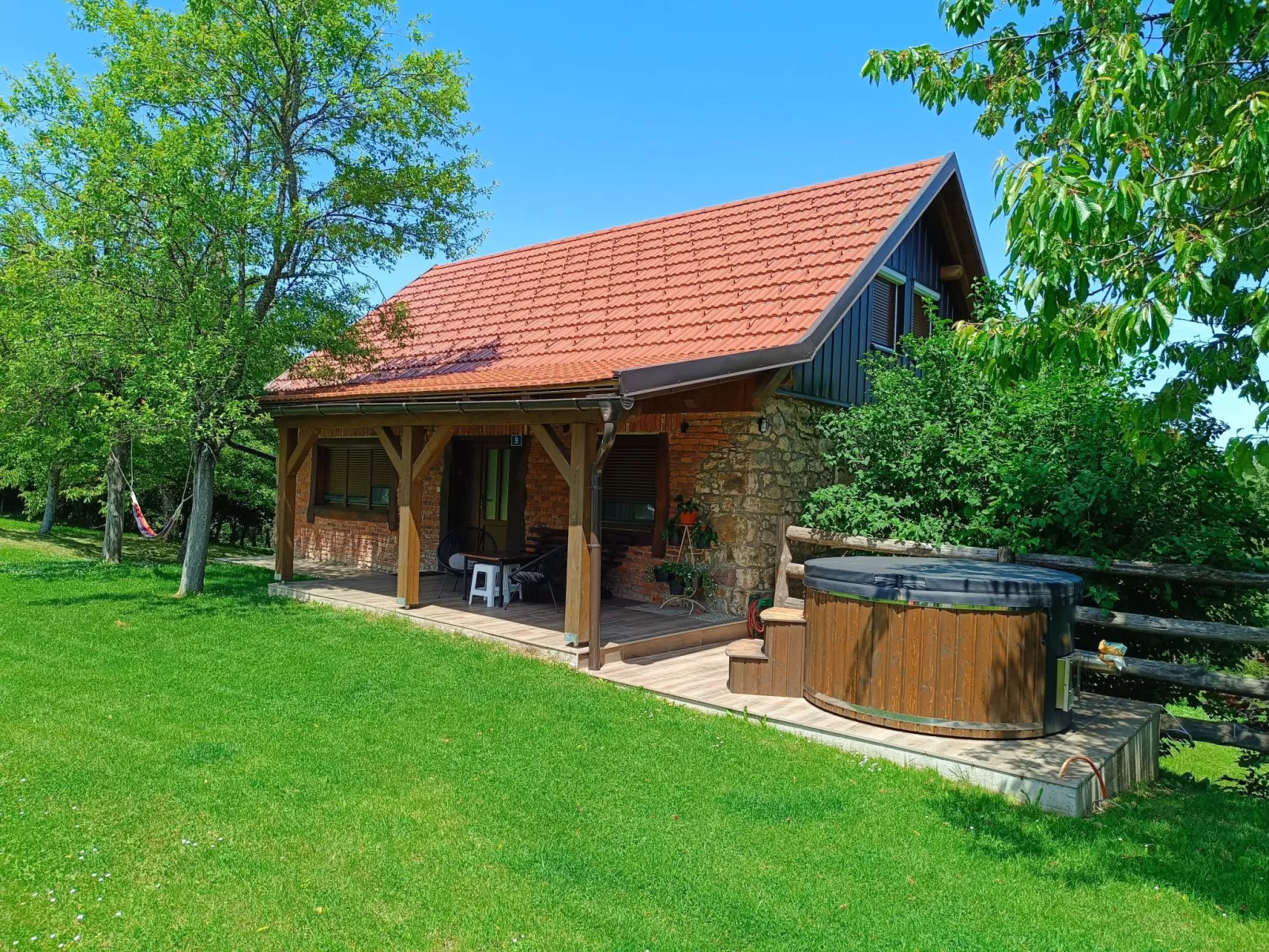 Haus in Sleme Skradsko mit Whirlpool und Parkplatz-Inside