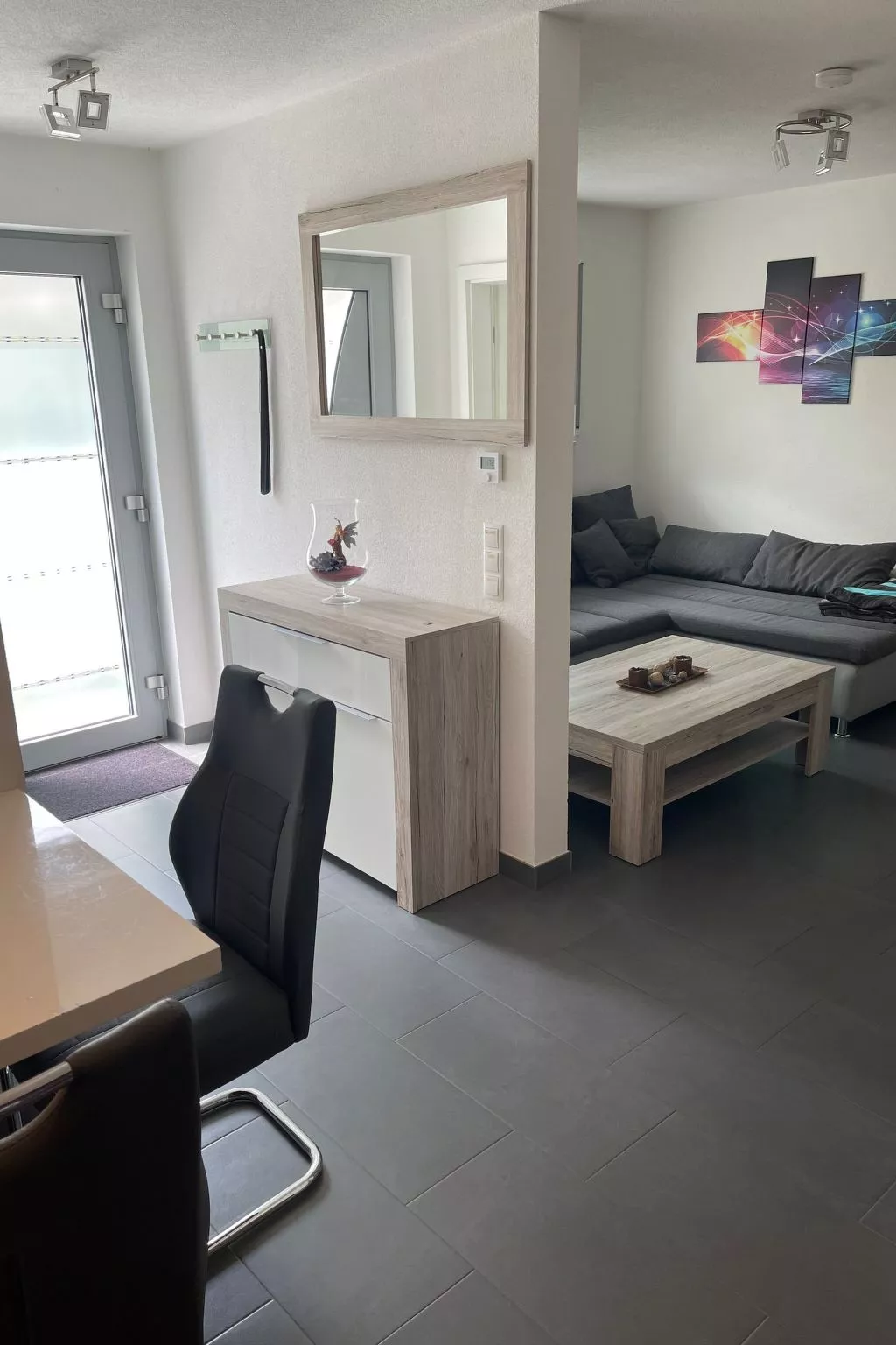 In ruhiger Lage in Seenähe-Drinnen