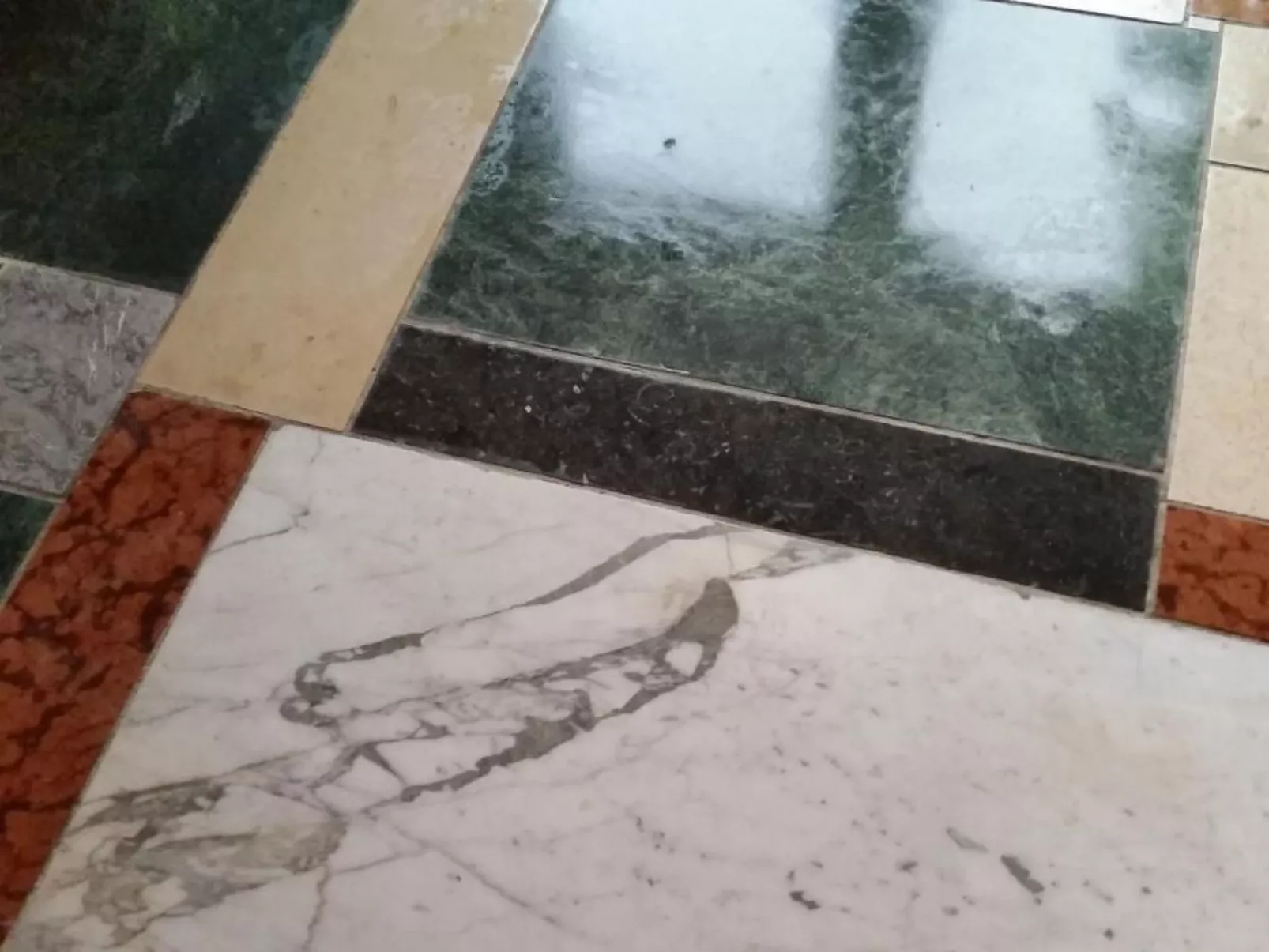 In Zendscheid mit Offenem Kamin-Drinnen