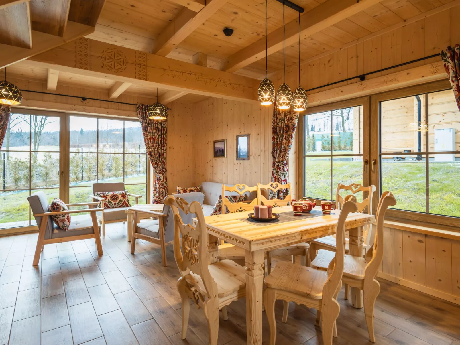 Krokus Tal Dorf unter der Tatra-Drinnen