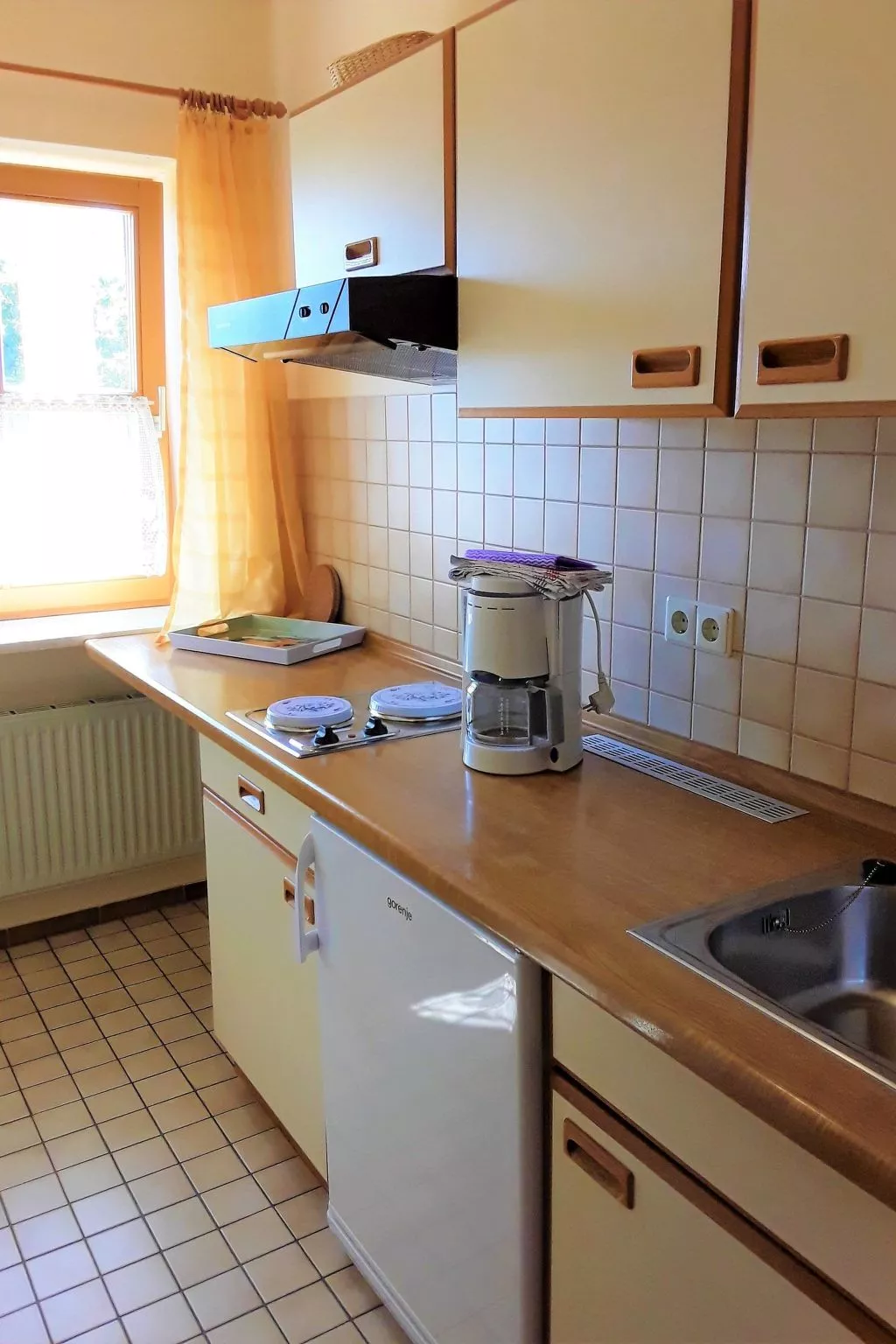 Gemütliche Ferienwohnung mit großem Garten - Drinnen