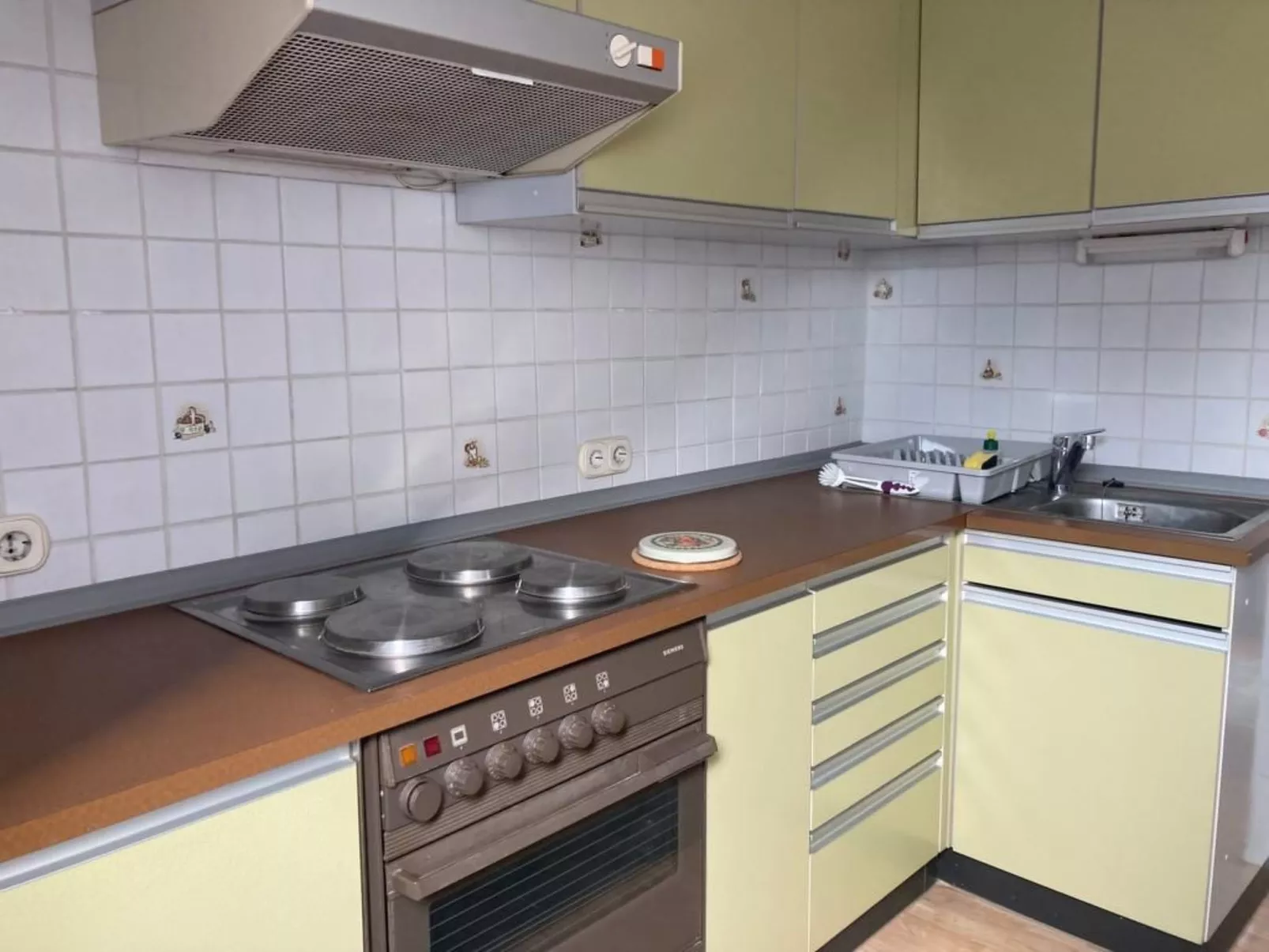 Helle, gemütliche Wohnung in ruhiger Wohnlage-Drinnen