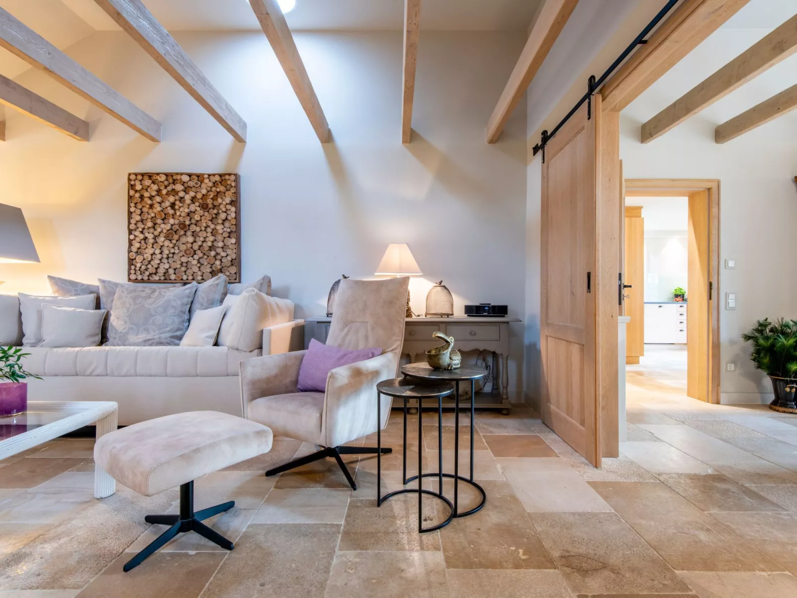 In Großmorsum mit Terrasse und Grill-Dedans