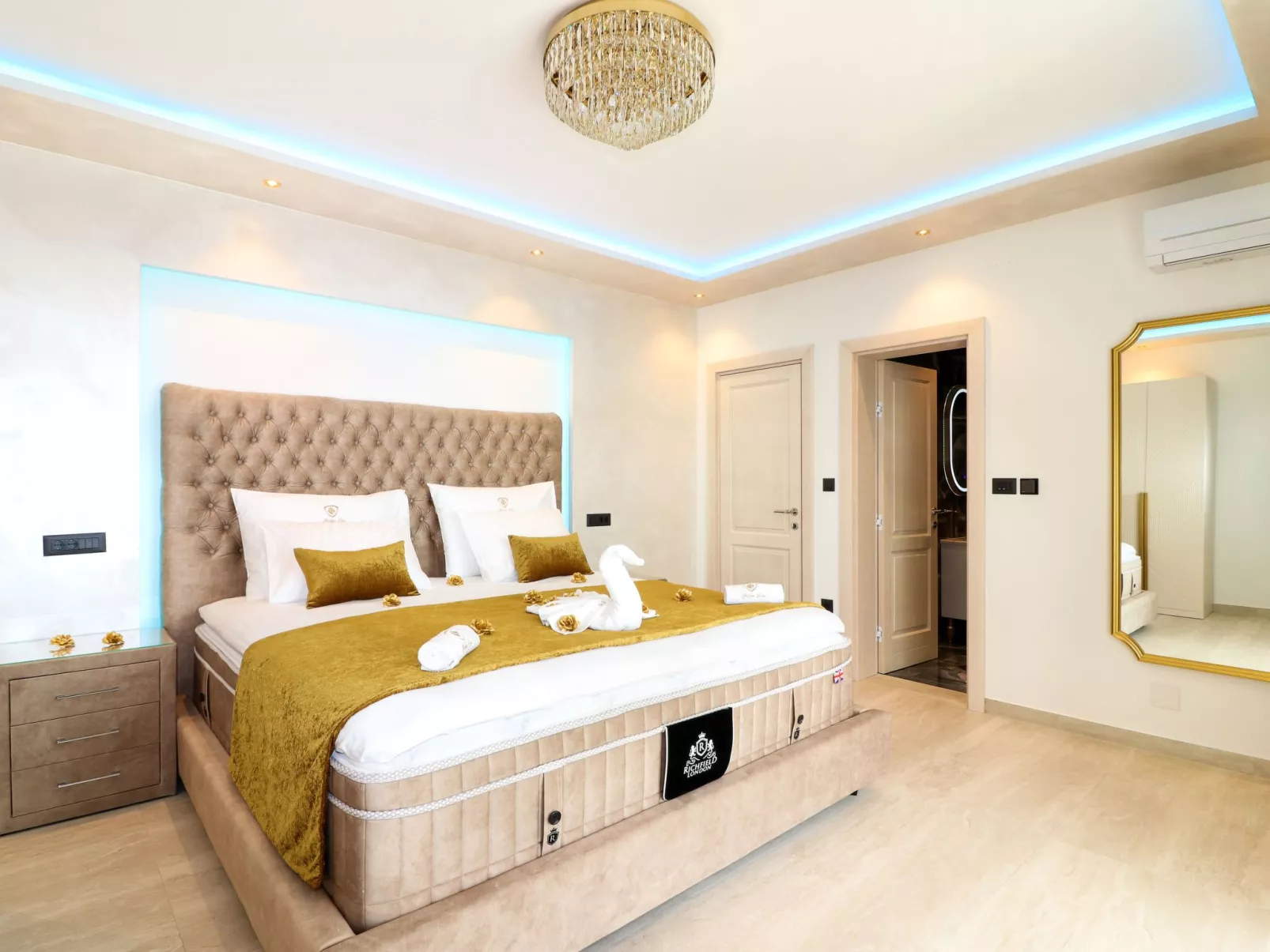 Villa Goldener Löwe-Drinnen