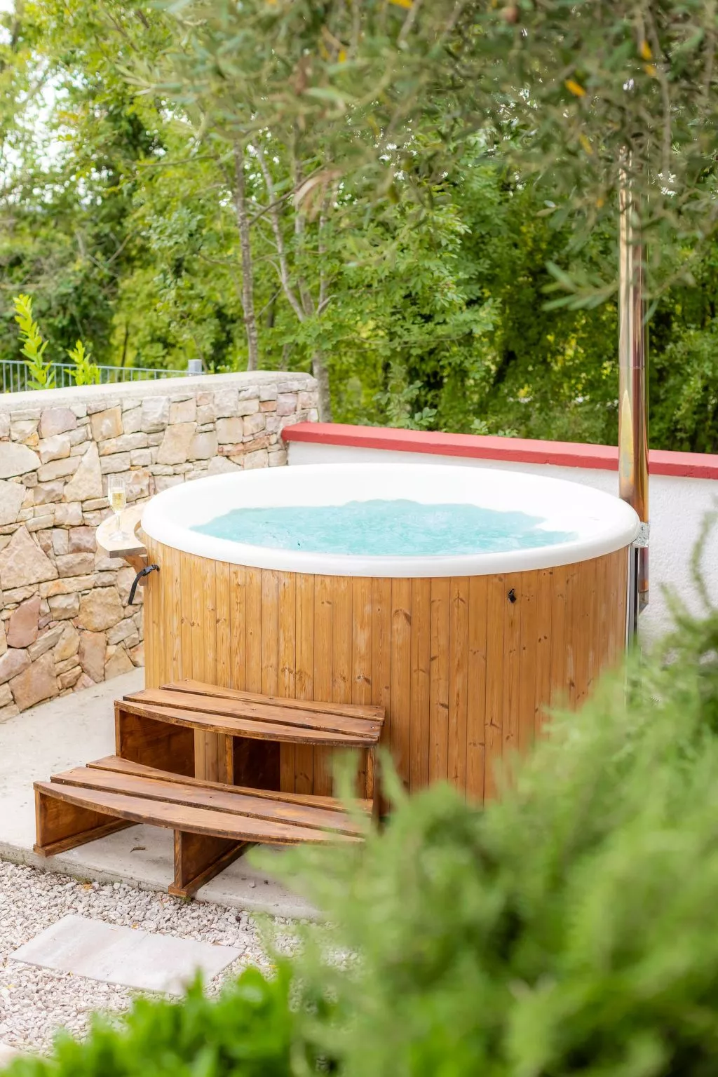 Detailgestaltete Villa mit Pool, Sauna und Hot Tub-Outside