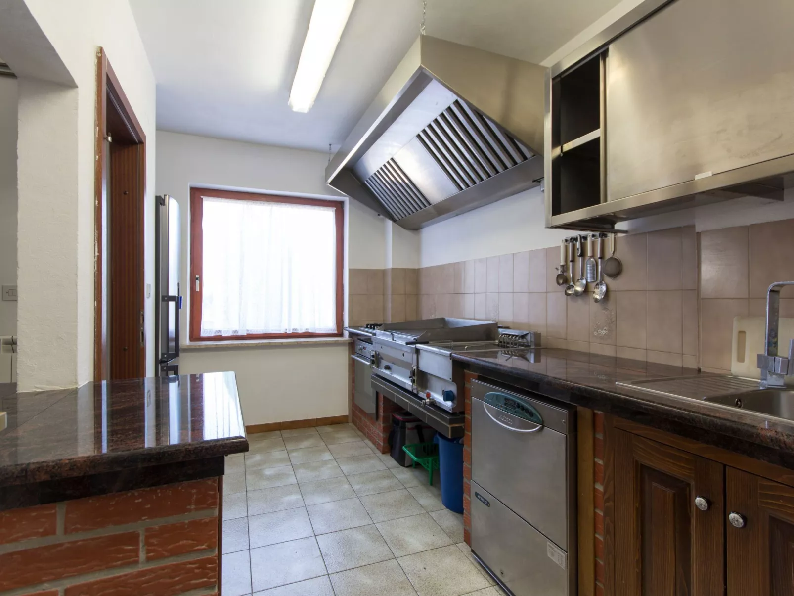 Haus in Vinkuran mit Pool und Bergblick-Inside