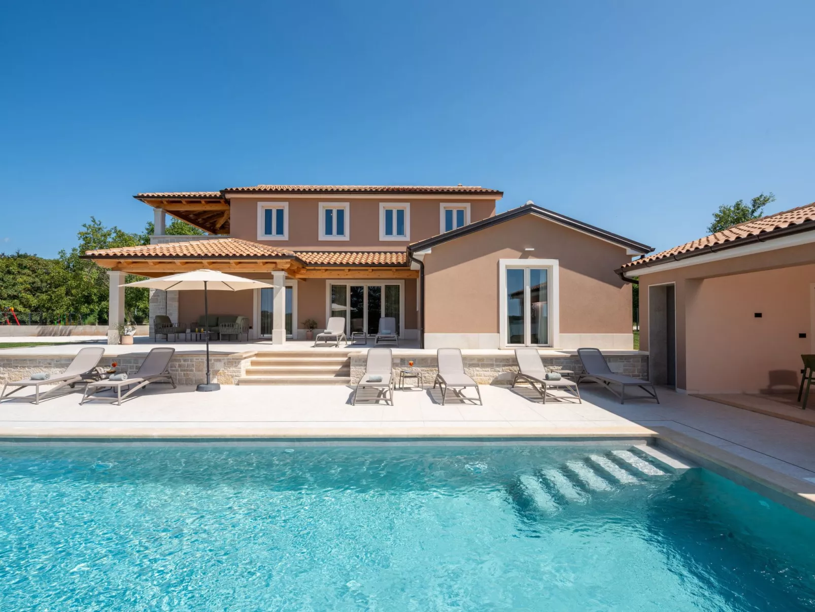 Villa Sentiero-Draußen