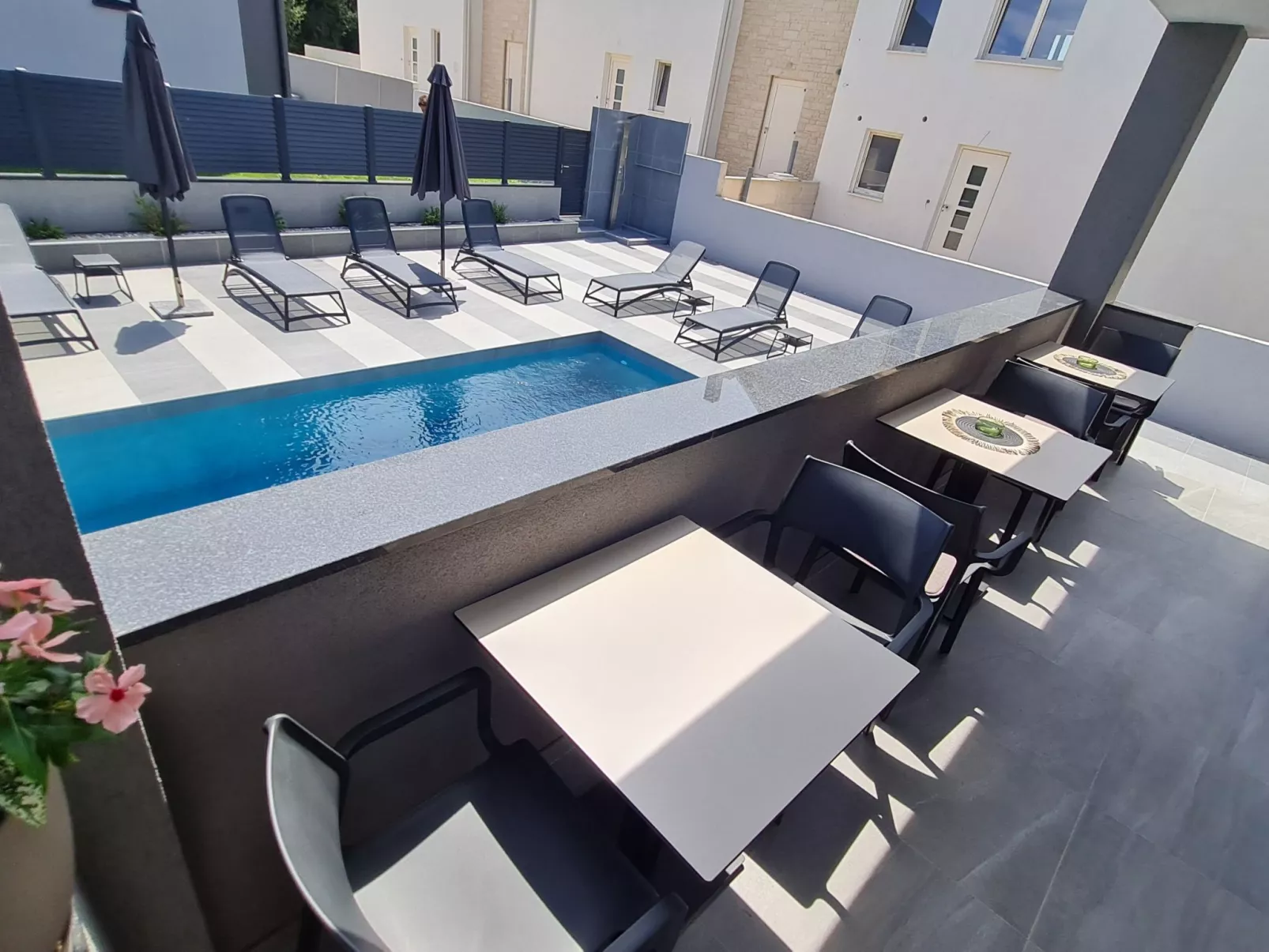 Villa "Val 22" mit Pool, Fitness und Sauna-Draußen