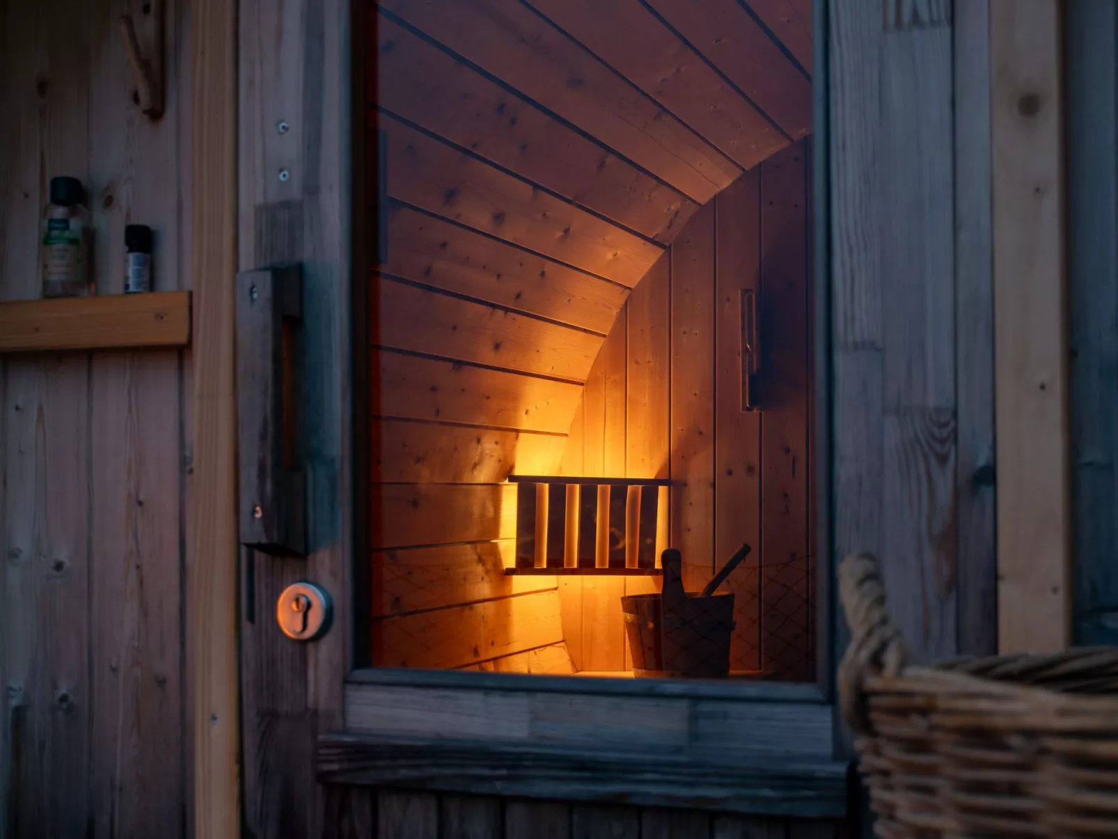 FeWo mit Whirlpool und Fass-Sauna im Schwarzwald-Inside
