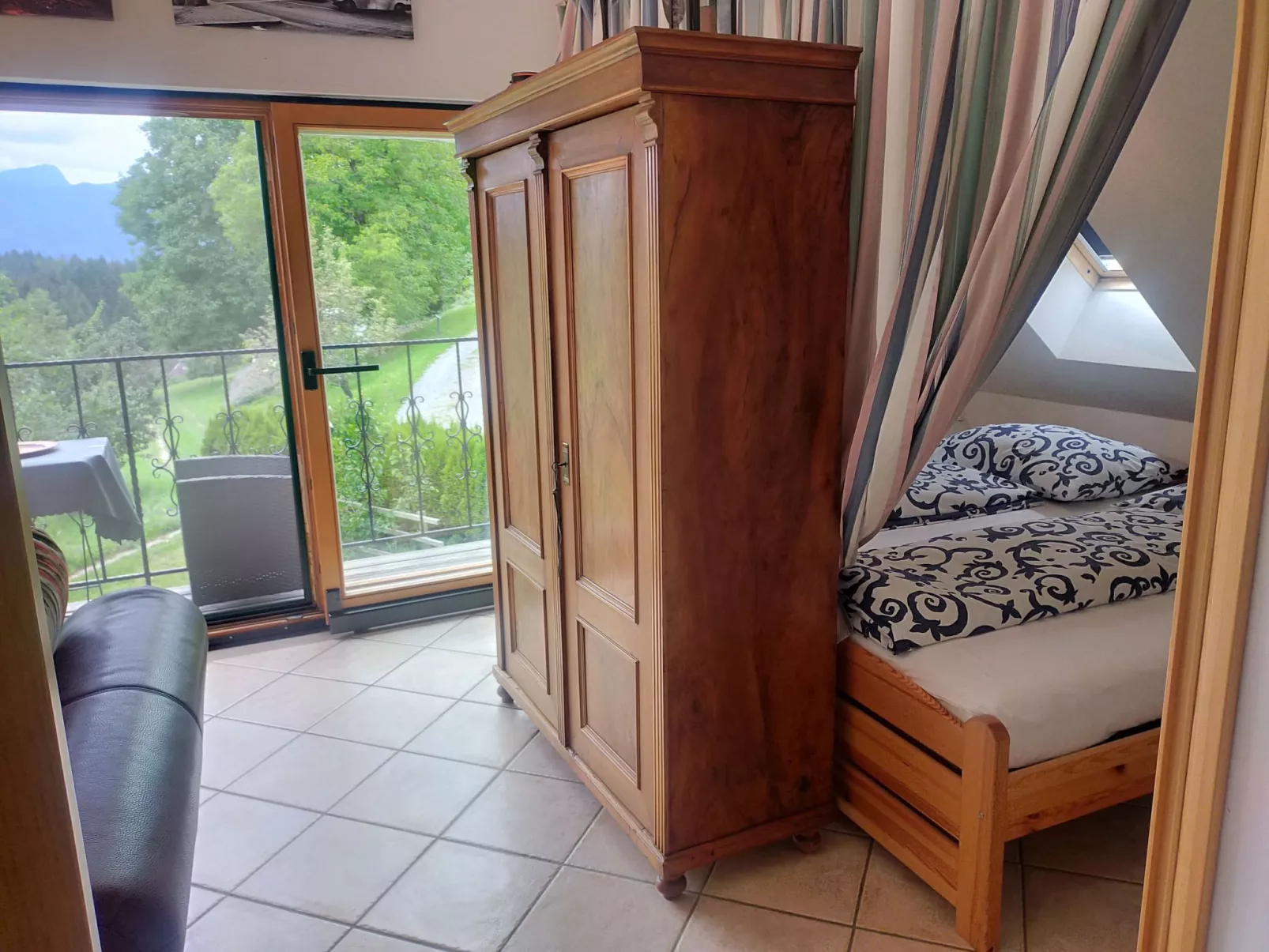 Idyllische Panorama-Südwohnung in Wörtherseenähe-Inside