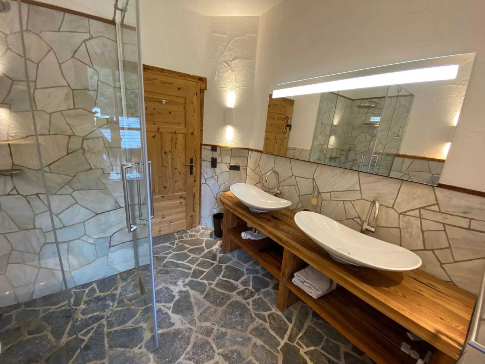 Studio Wasserfall-Drinnen