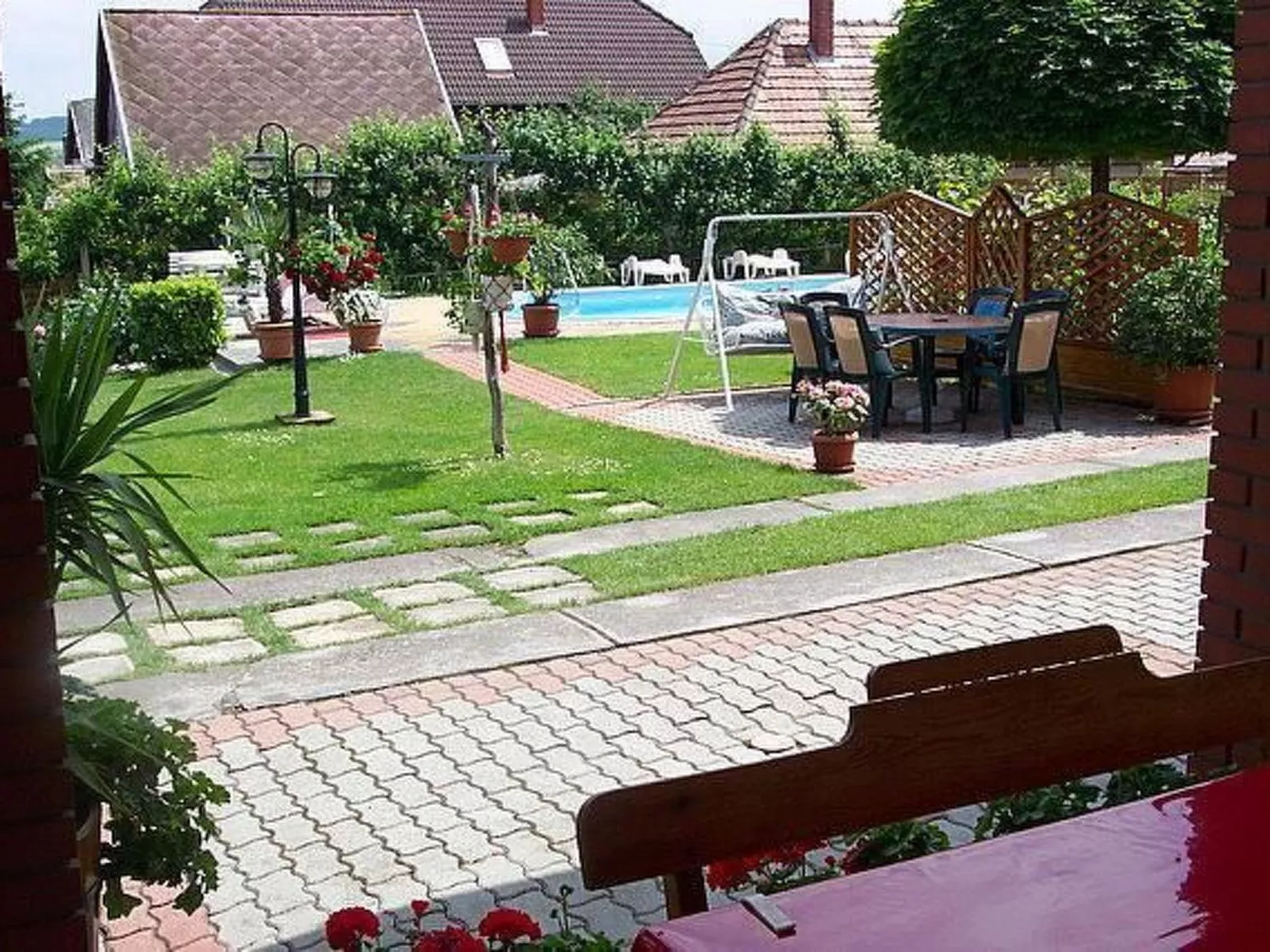 Mit Garten, Terrasse und Grill-Image-tags.info