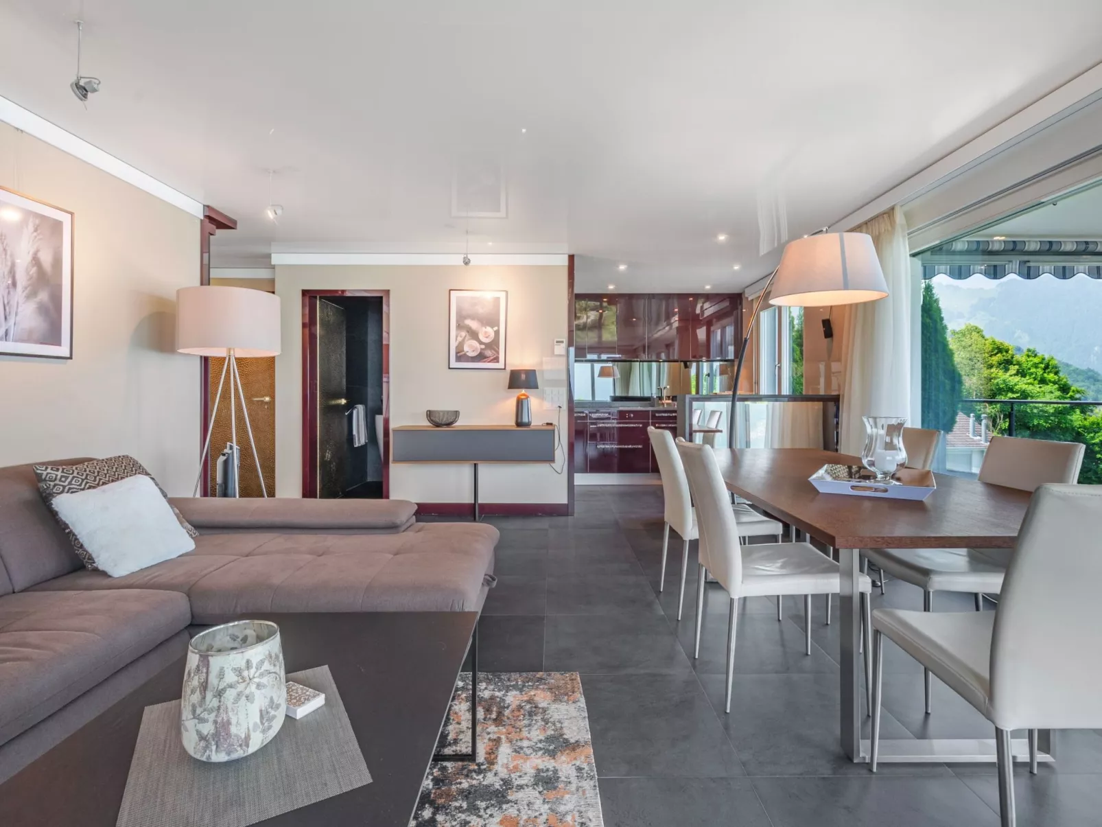 Vierwaldstättersee Panorama-Dedans