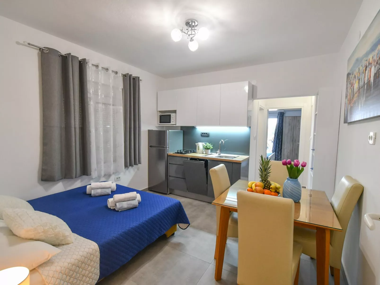 Mit privatem Parkplatz-Inside