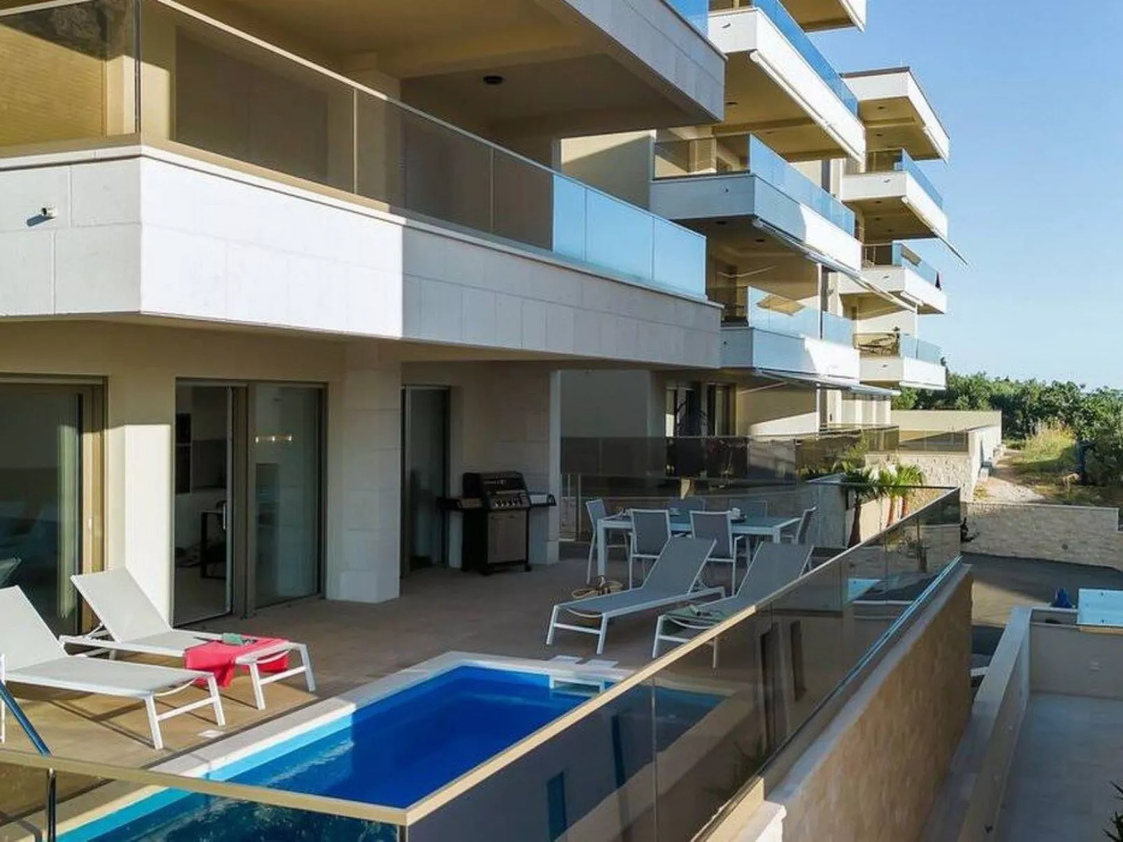 Apartman DeLux with private pool-Draußen