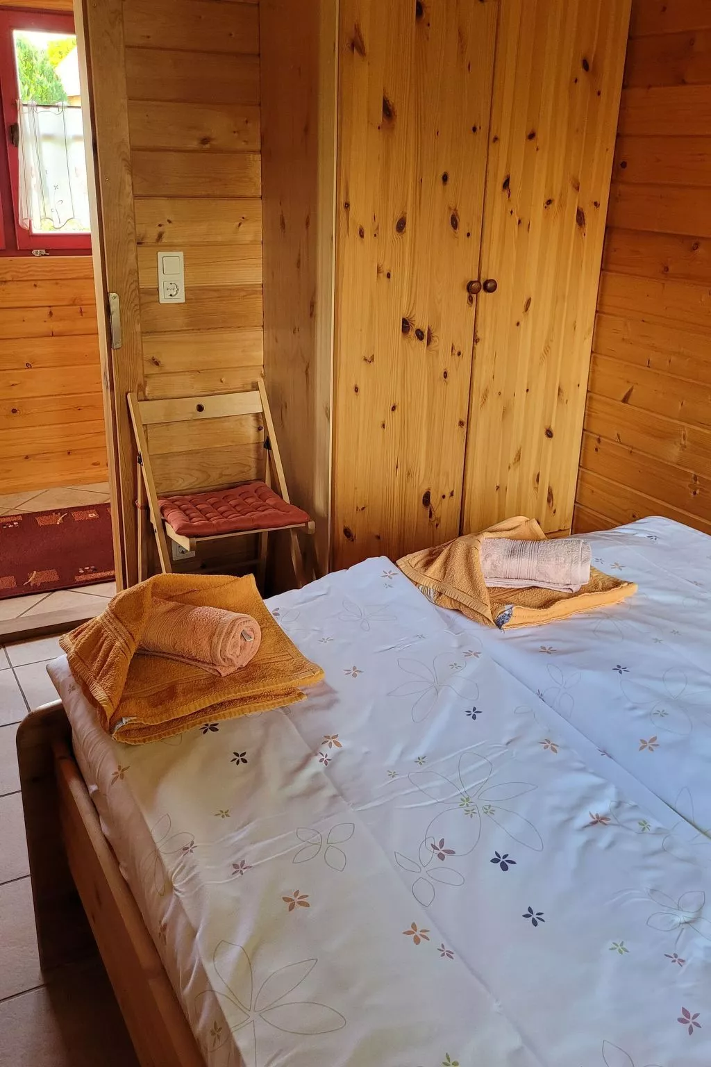 Mit Terrasse-Drinnen