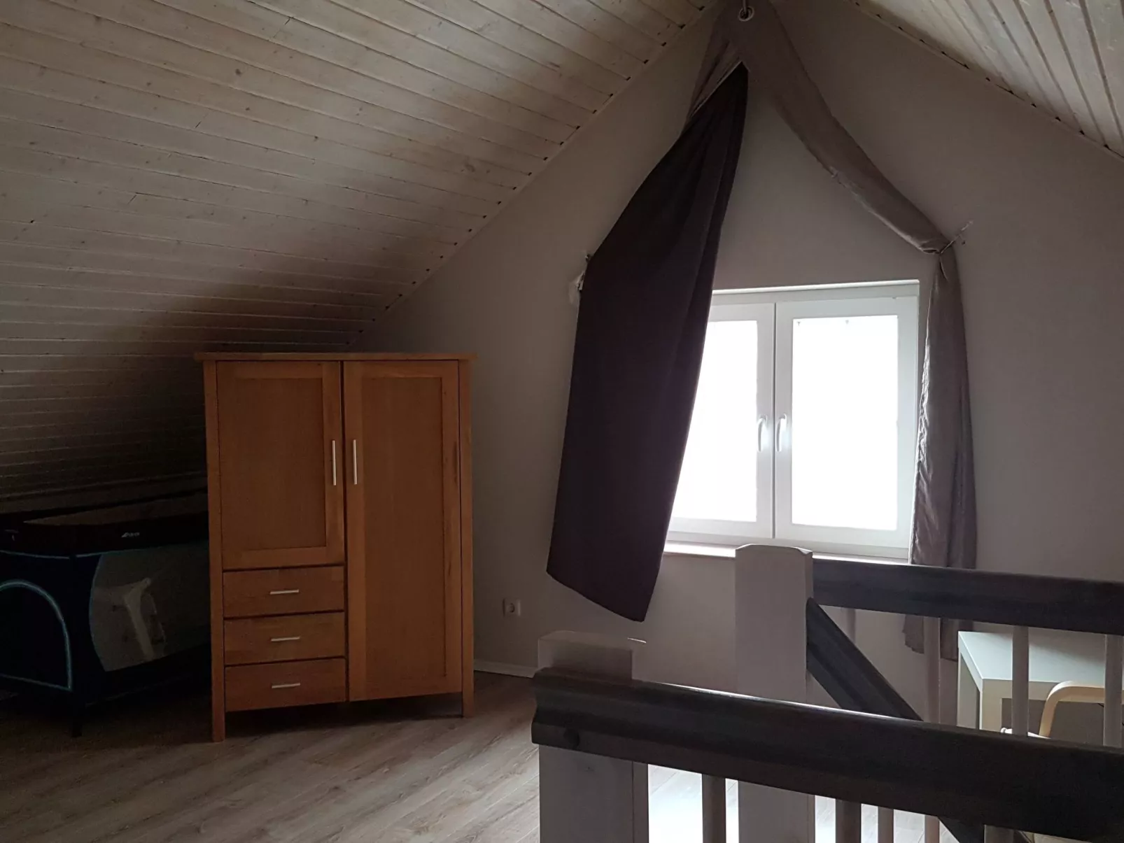 Gemütliches Schwedenhäuschen in guter Lage-Drinnen