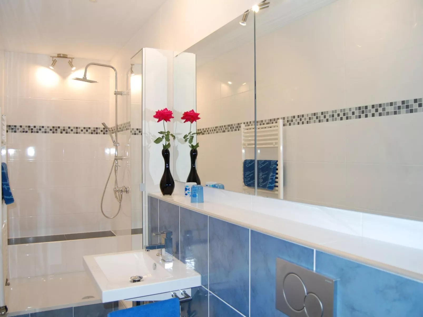 Rose Terrace-Drinnen