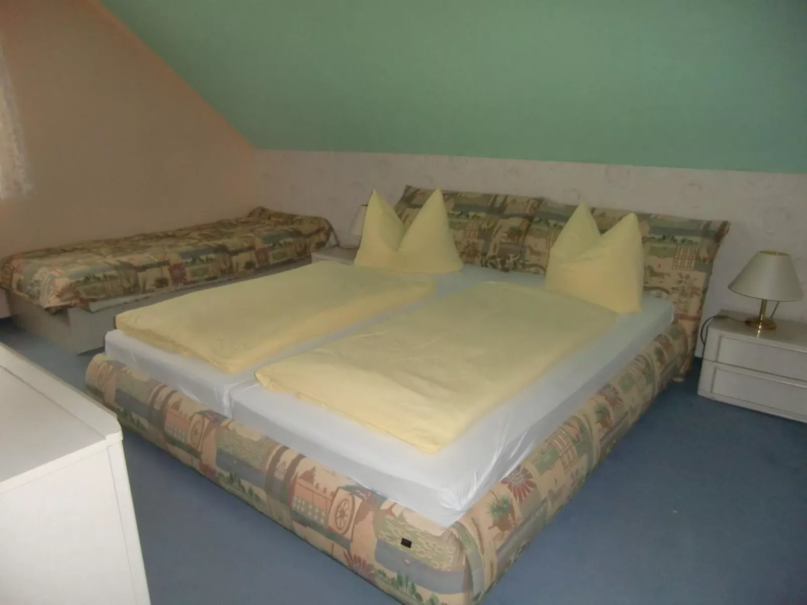 Für 5 Personen in Radewege, Berlin-Inside