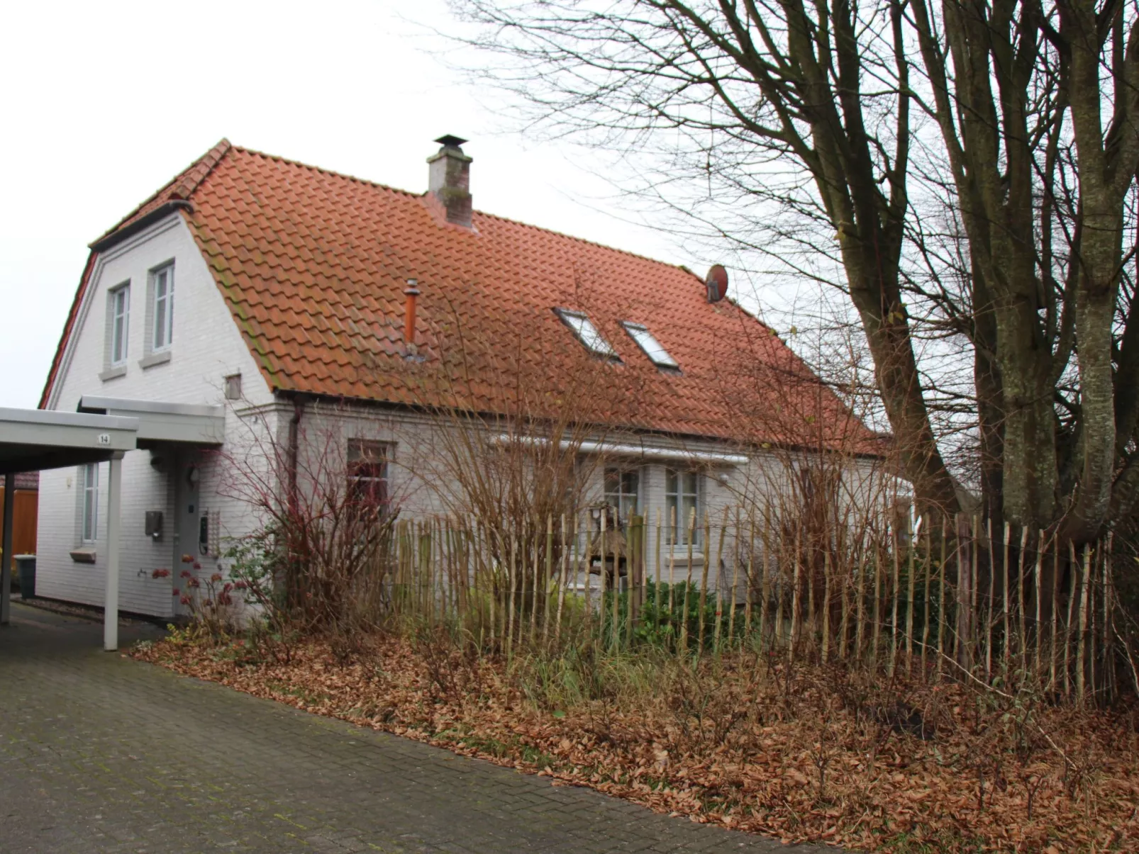 Uns moi Huus-Drinnen