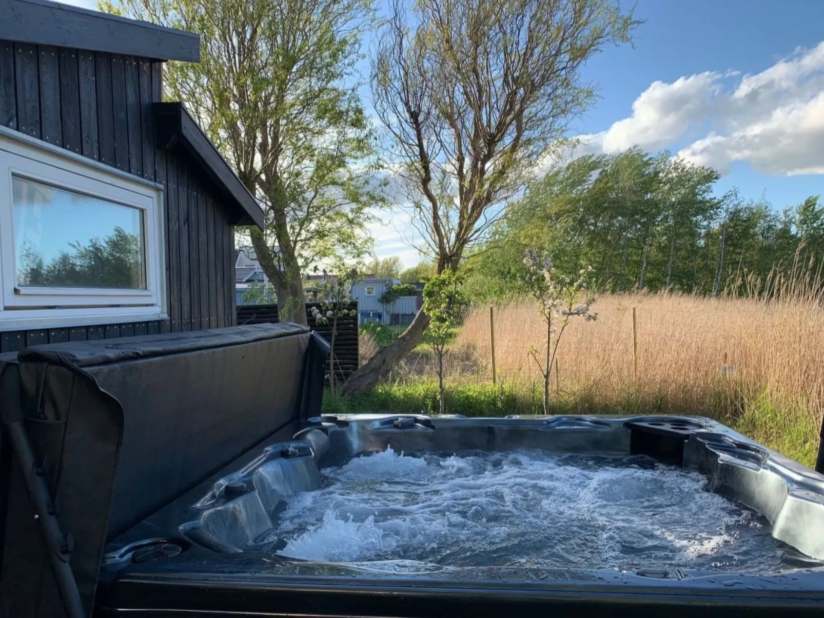 "Lungsgab 29" mit Whirlpool-Dehors