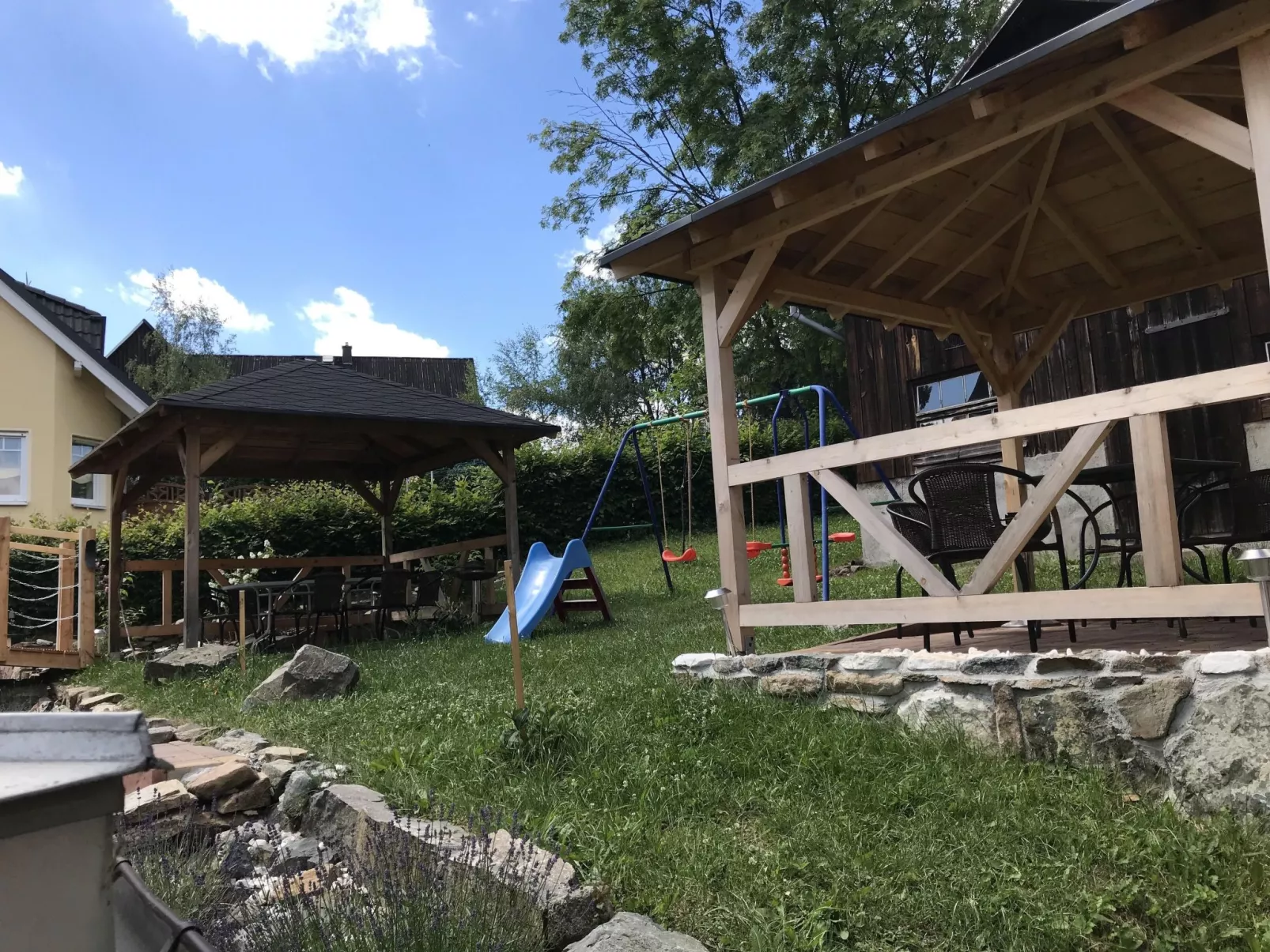 Schöne Ferienwohnung in Kurort Oberwiesenthal - Draußen