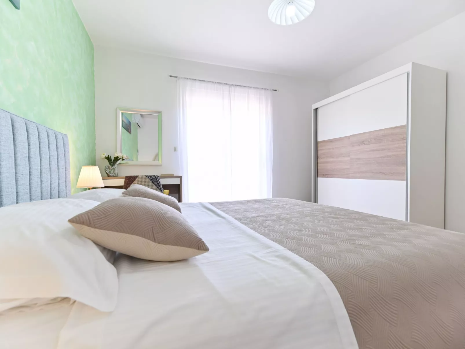 Charmantes Ferienhaus in Donje Rastane-Inside