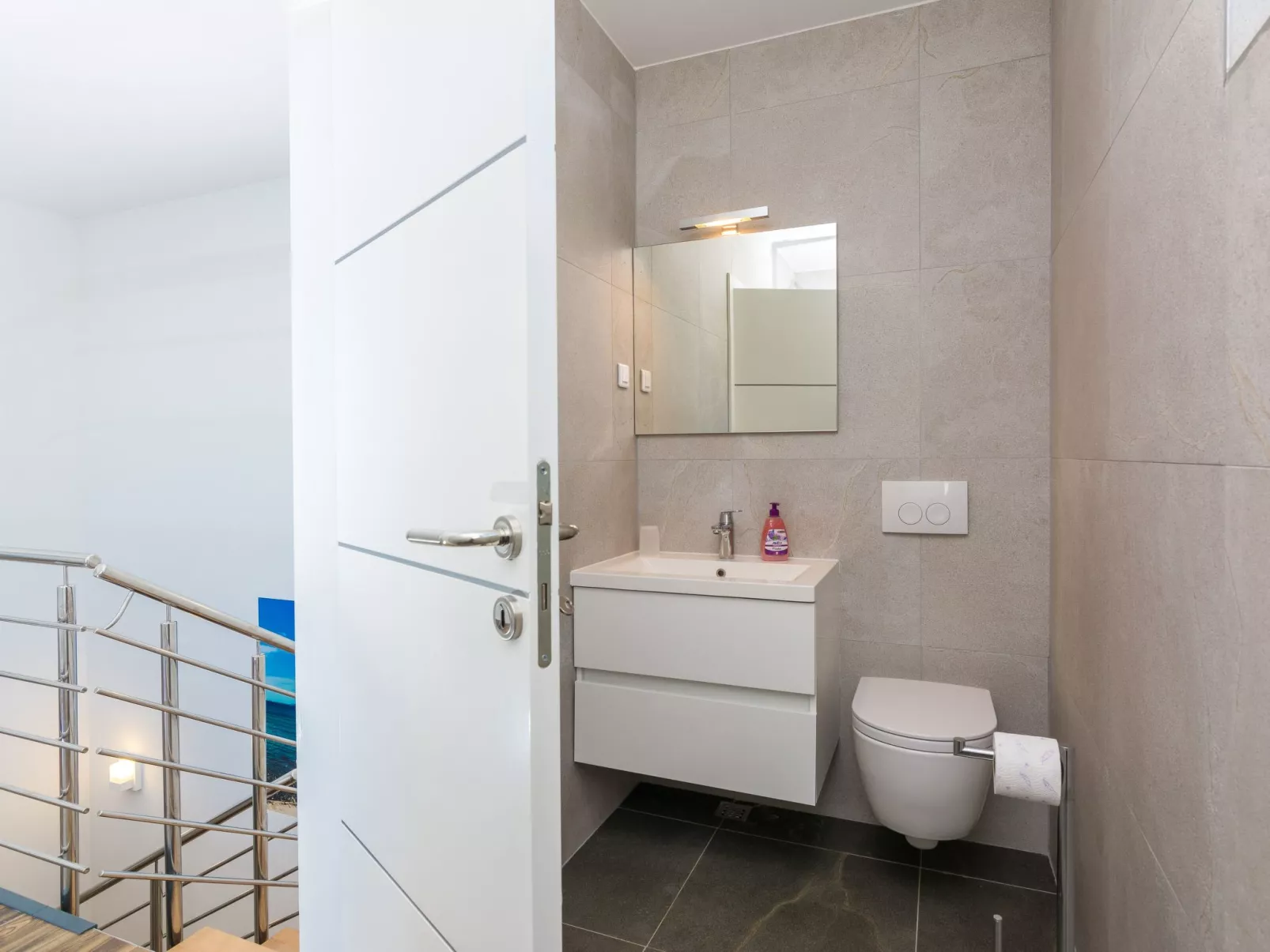 "Miri Melon" mit eigenem Pool-Drinnen