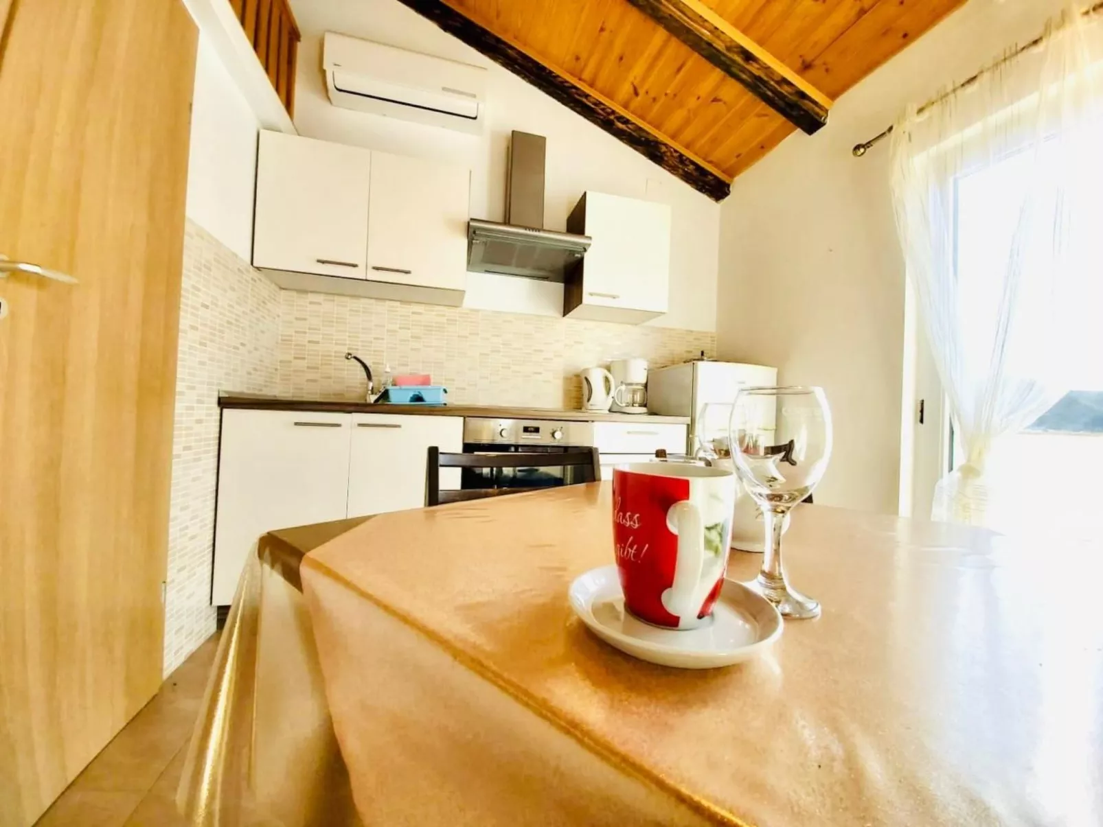 Dachgeschosswohnung auf zwei Etagen mit schönem Meerblick-Dedans