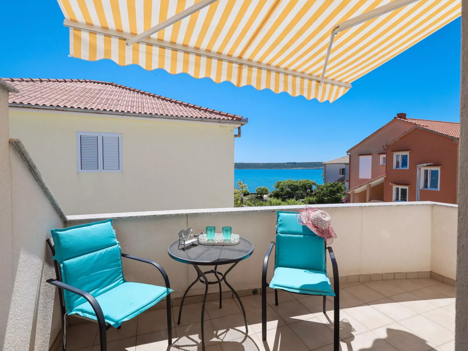 "Appartement A3" direkt am Strand-Drinnen