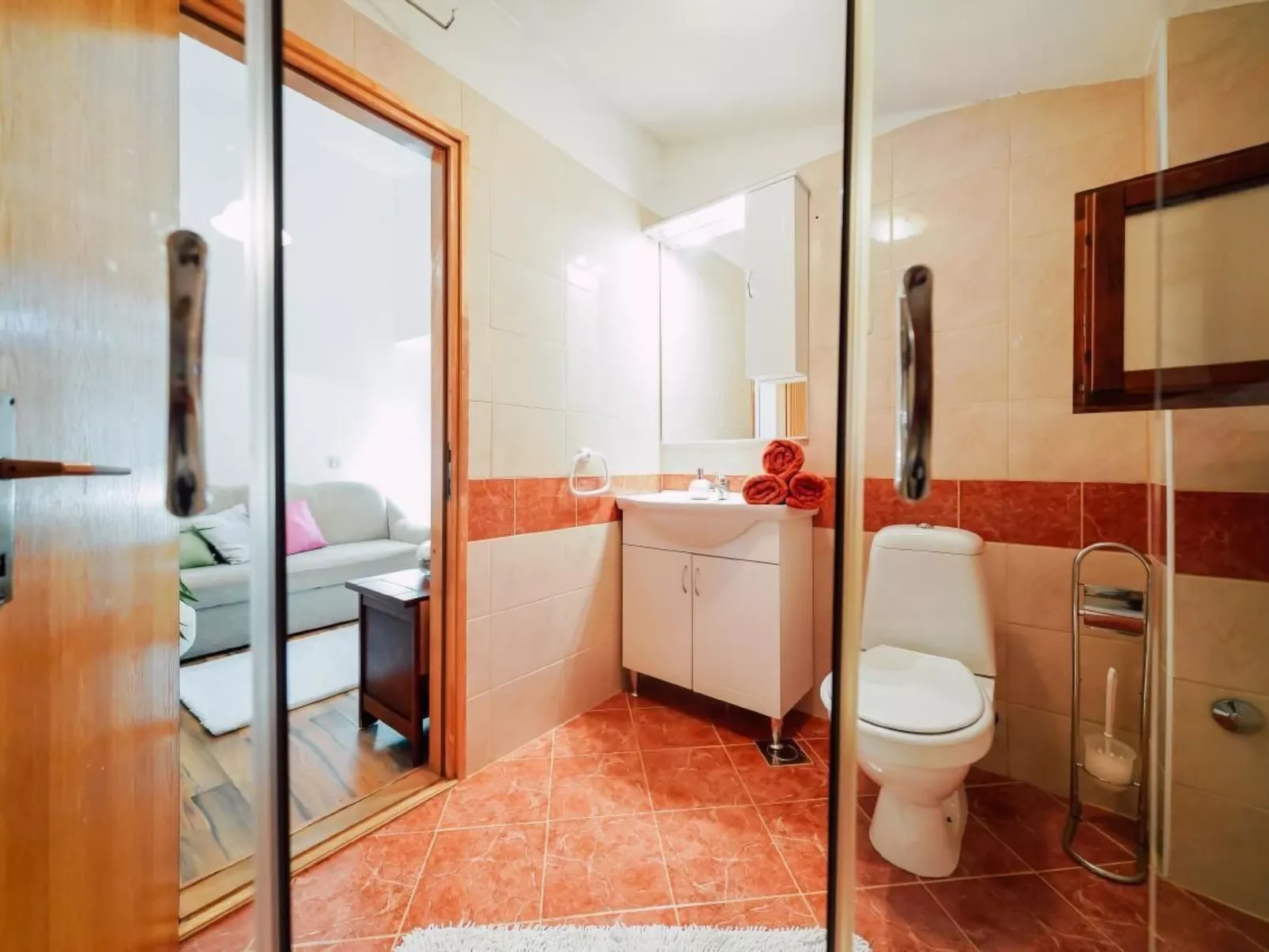 Wohnung mit Whirlpool-Drinnen