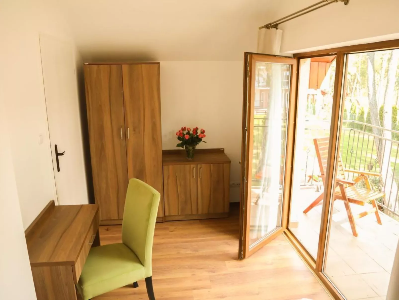 In Dźwirzyno mit Privater Terrasse-Dedans