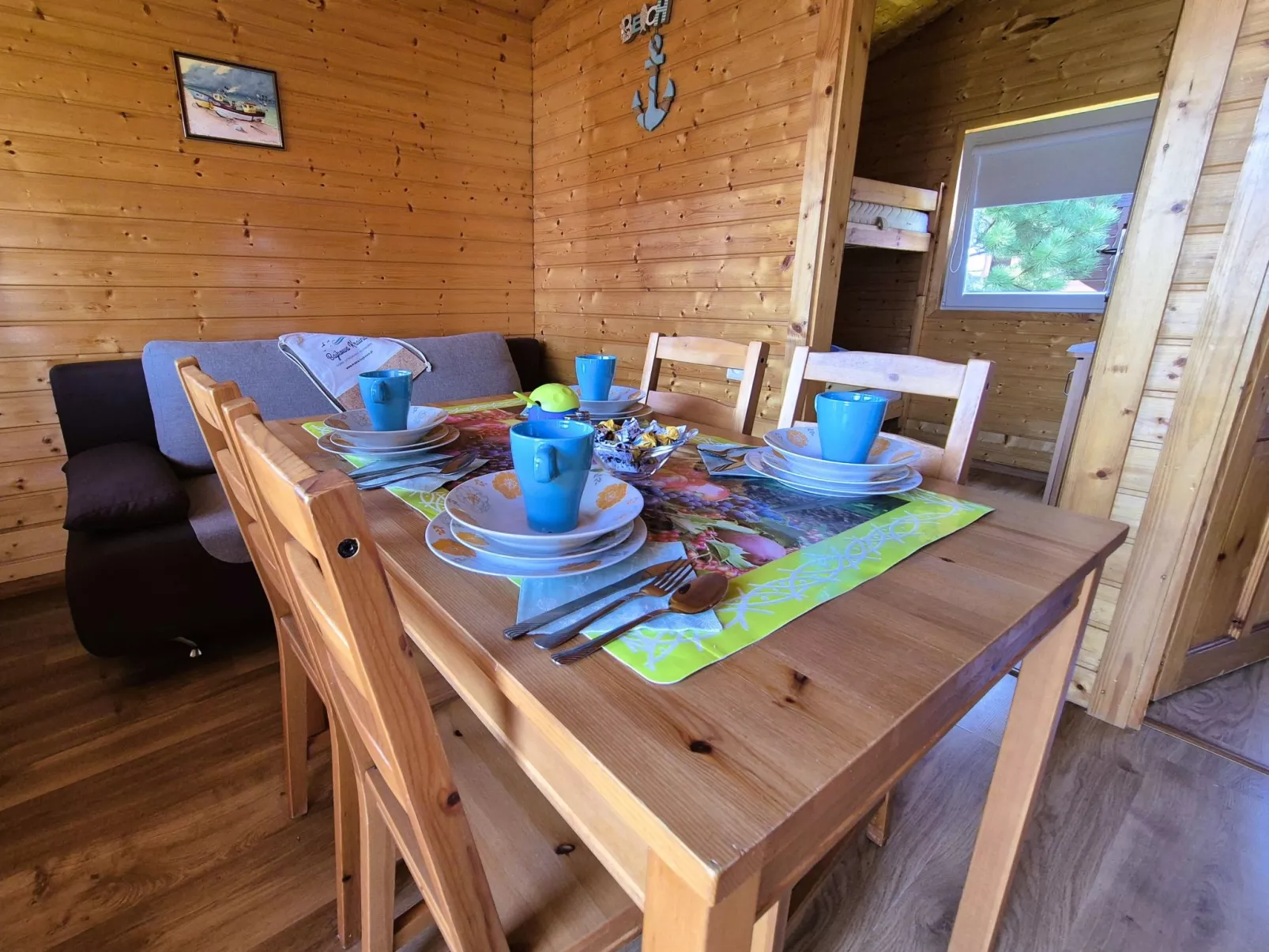 Für 5 Personen-Inside