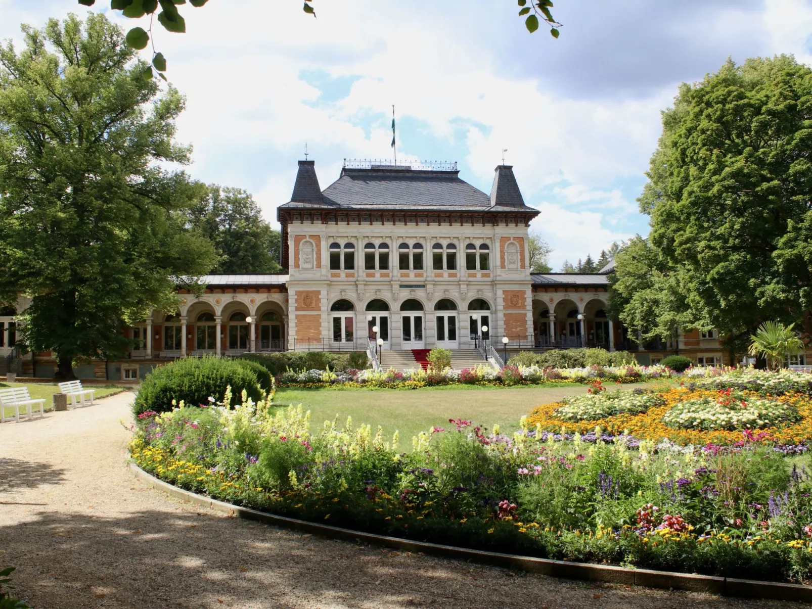 Am Wald gelegenes Ferienhaus "Wolf" mit Kamin-Outside