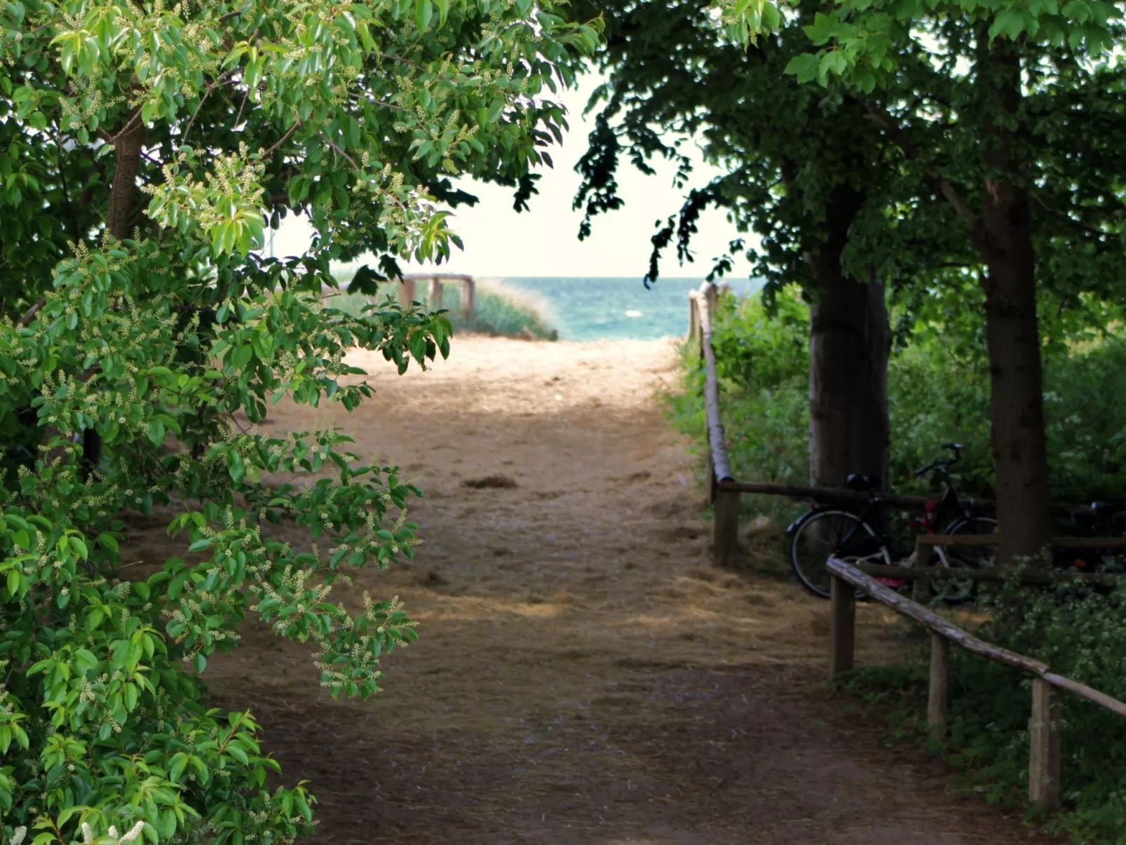 Strandnahe Wohnung mit Terrasse und Parkplatz-Dedans
