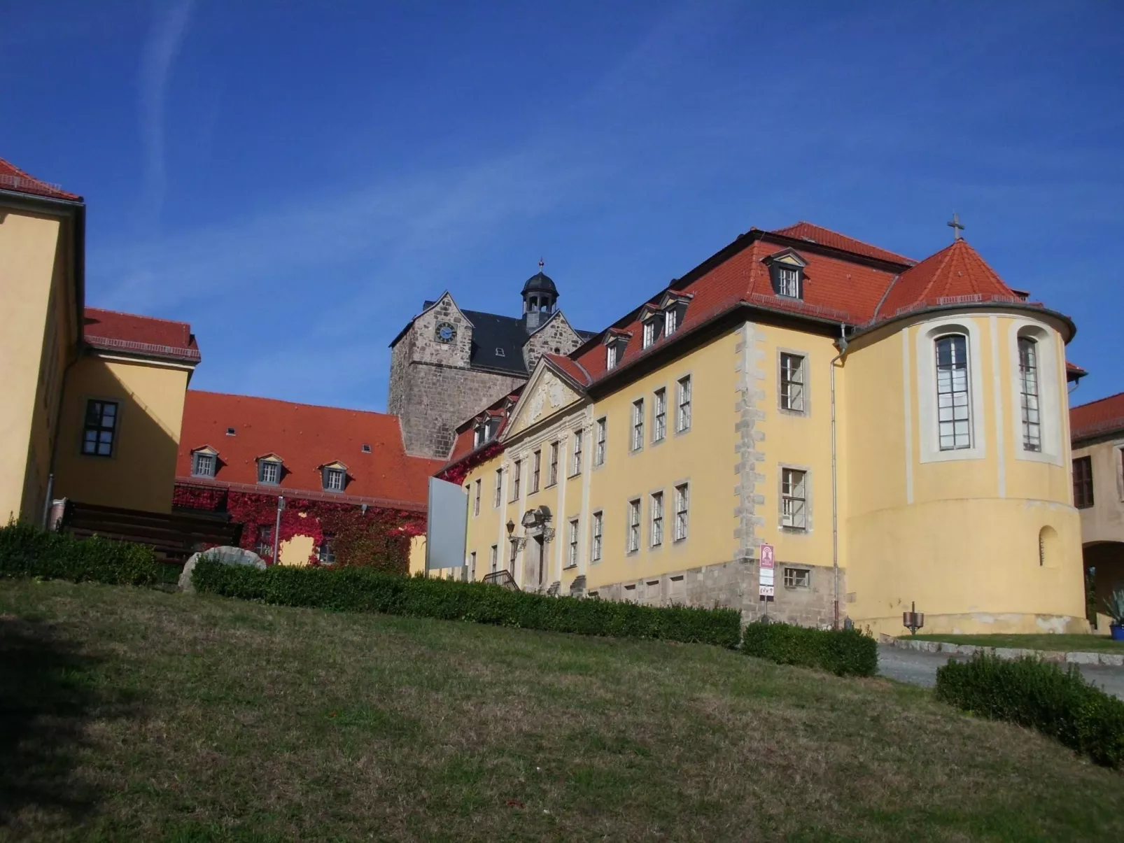 Großes, altes, umfassend saniertes Ferienhaus-Drinnen