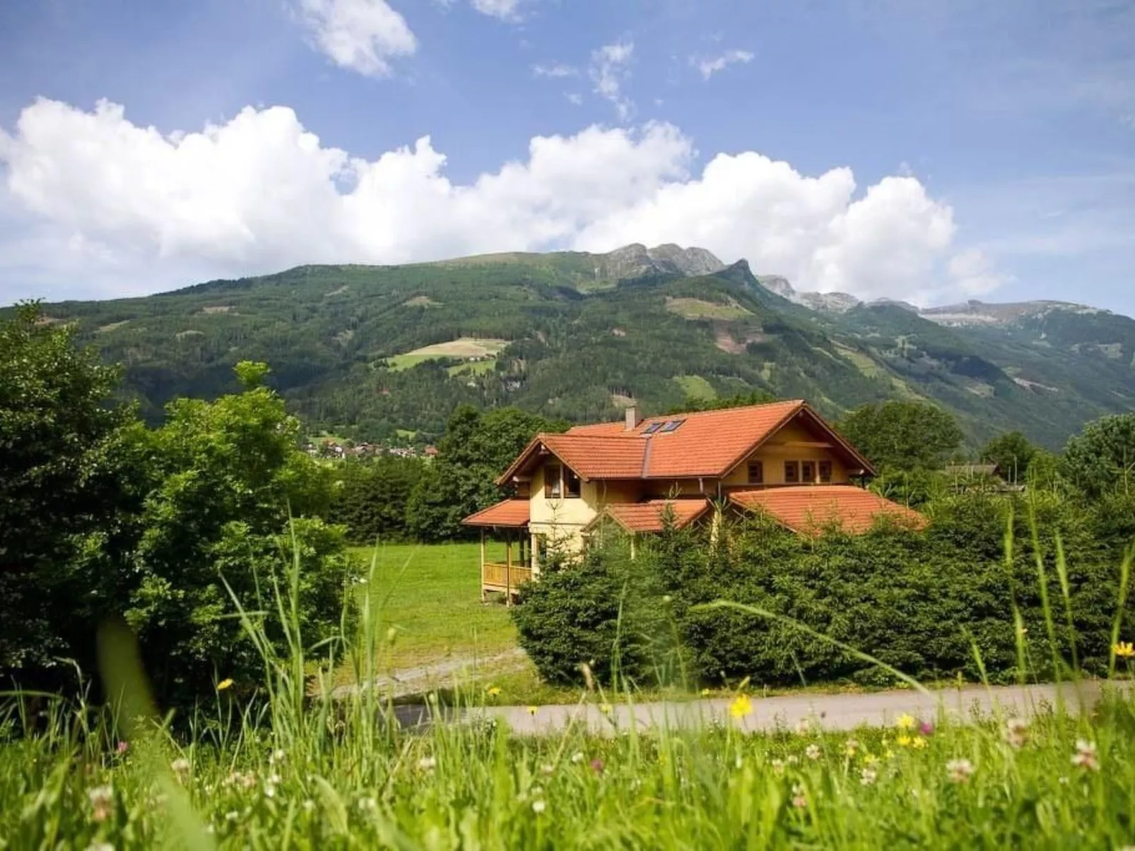 Komfortables Vollholzhaus in Fischertratten-Outside