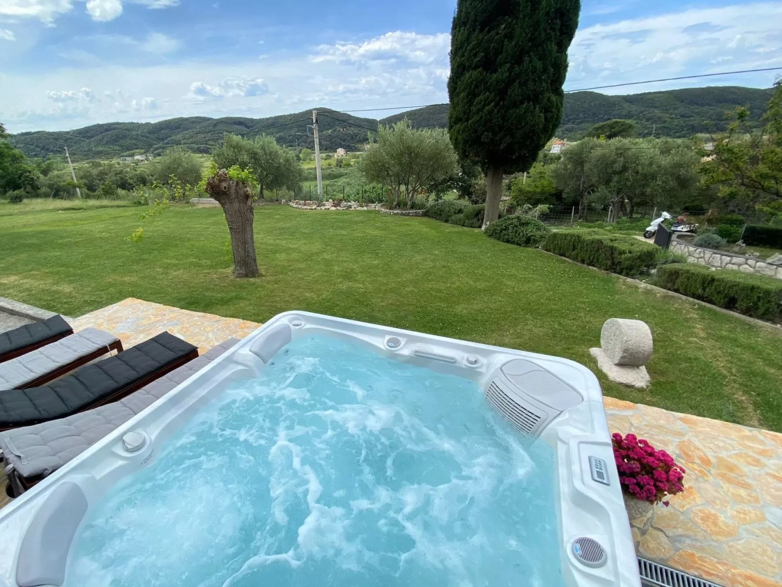 Tolles Ferienhaus in Supetarska Draga mit Garten-Drinnen
