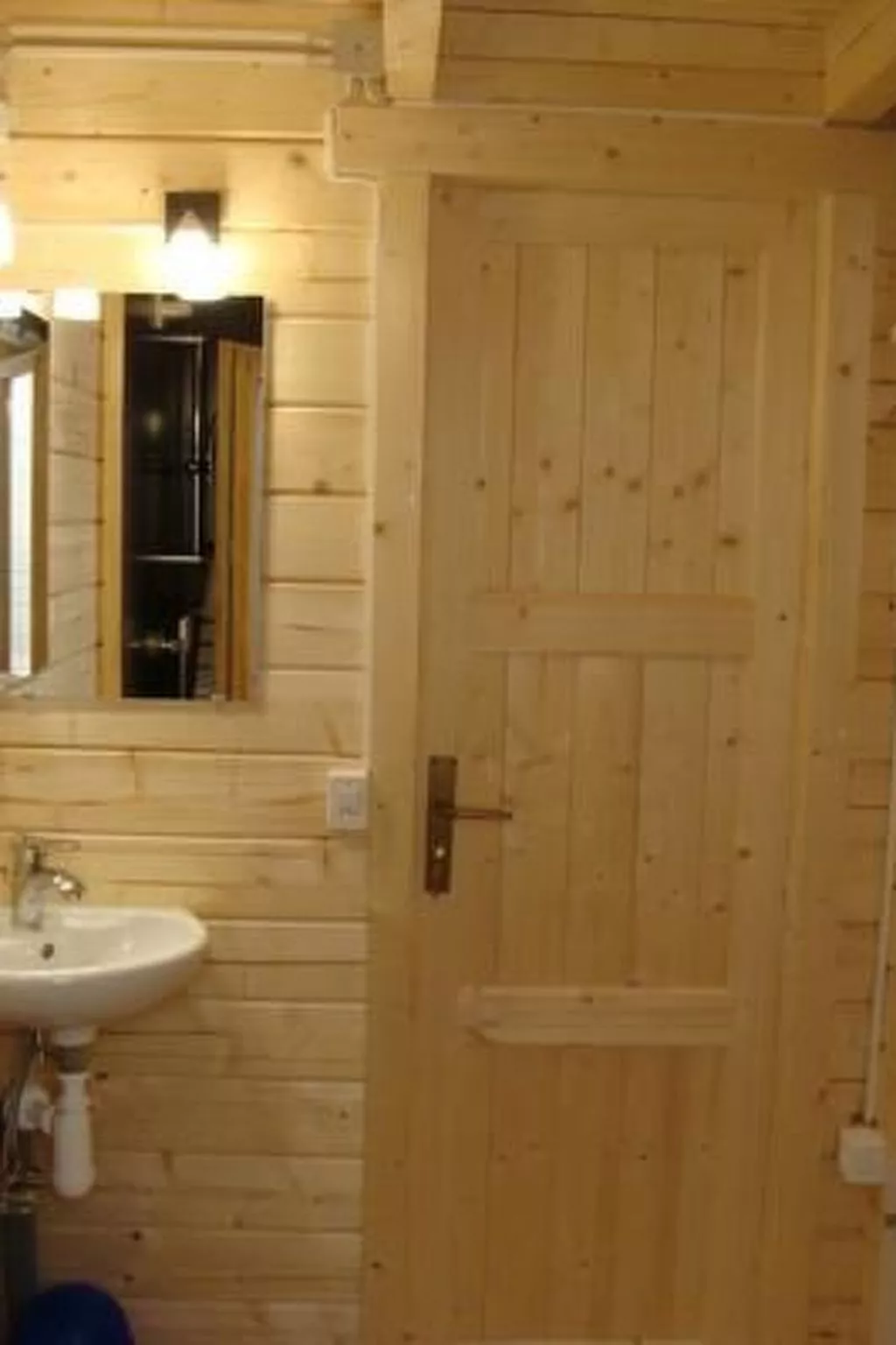 Chalet/ Blockhaus auf Camping-Drinnen