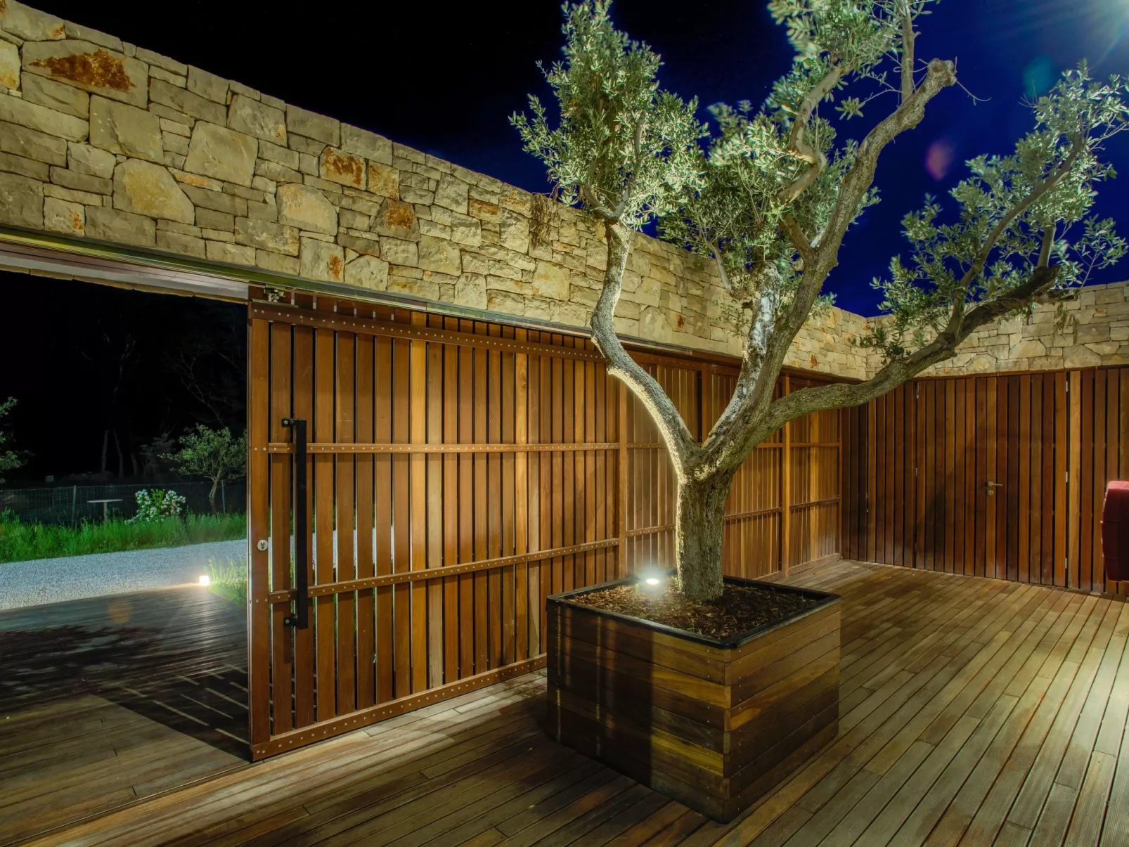 Für 6 Personen und 4 Kinder in Porec-Jurici, Istrien (Westküste von Istrien)-Outside