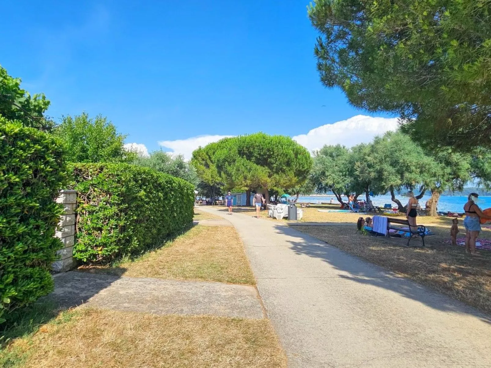 "Vadnov A2" direkt am Strand-Draußen