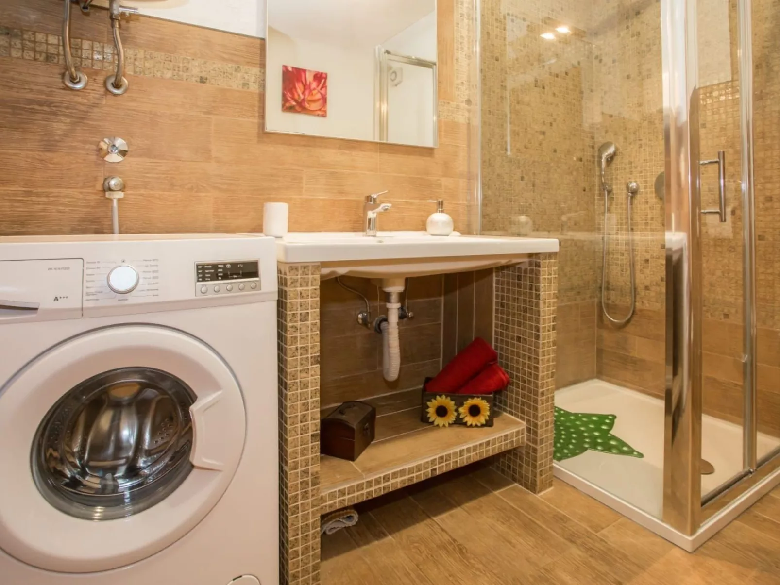 Andre Wohnung mit Pool-Image-tags.info